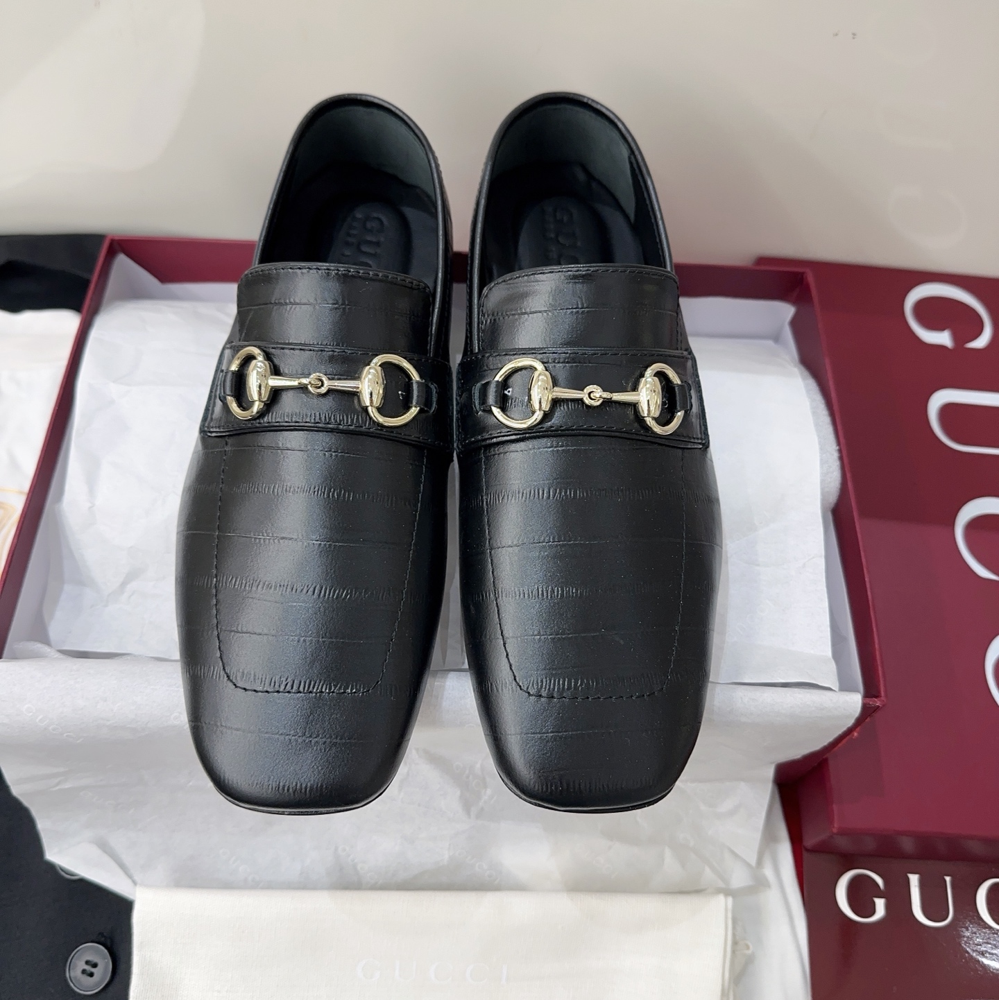 NO:789179,Gucc*26 new spring and summer horsebit loafers, without any logo blessing, exuding a sense of luxury from the inside to the outside, once again creating a new level of beauty. Customized cowhide fabric, sheep lining, Italian imported genuine leather outsole, code number 35-39# (40# custom-made is not returnable), loafers, gucci, loafers, cowhide, Leather soles19860909Gucc*26春夏新款马衔扣乐福鞋,无需任何logo加持,从内到外散发着高级感,再次美出新高度对版订制牛皮面料,羊内里 ,意大利进口真皮大底,码数35-39#（40#订做不退换）,乐福鞋,gucci,loafers,cowhide,Leather soles,Women's Shoes