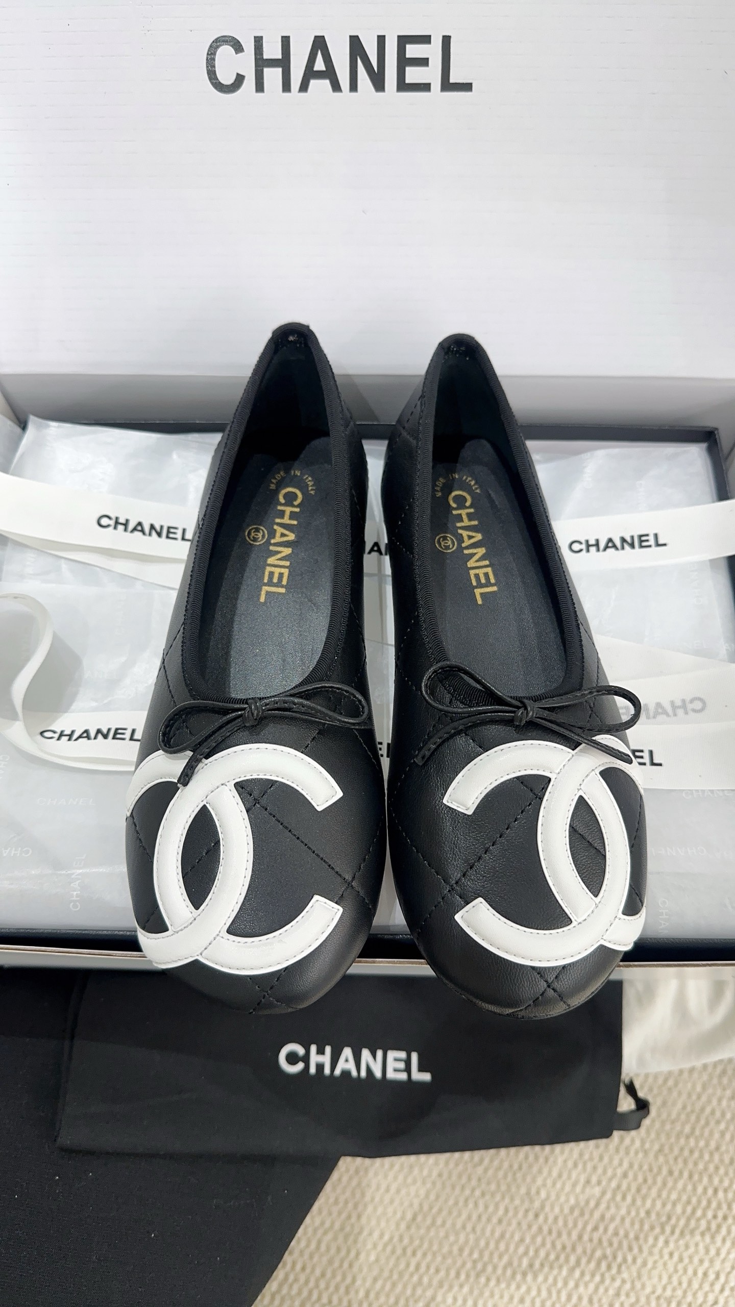 NO:816065,CHANE* 2026 new early spring Kangpeng shoes, beautiful, elegant and versatile, with exquisiteness and temperament, can be girly or ladylike, can be used in various occasions, it is a must-have for travel, allowing you to go out as much as you want. Version sheepskin fabric, sheepskin lining, genuine leather outsole imported from Italy, size 35-39 # (40# custom-made, non-returnable) (outer box 10), single shoes, chanel, sheepskin, Leather  soles19860909CHANE*2026早春新款康鹏鞋,美翻了,优雅贵气百搭自带精致与气质,可以少女风也可以御姐风,可随意的驾驭各种场合,可谓是出行必备,让你肆意出门嗨翻天对版羊皮面料,羊皮内里,意大利进口真皮大底,尺码35-39 #（40#订做不退换）（外箱10）,单鞋,chanel,sheepskin,Leather soles,Women's Shoes