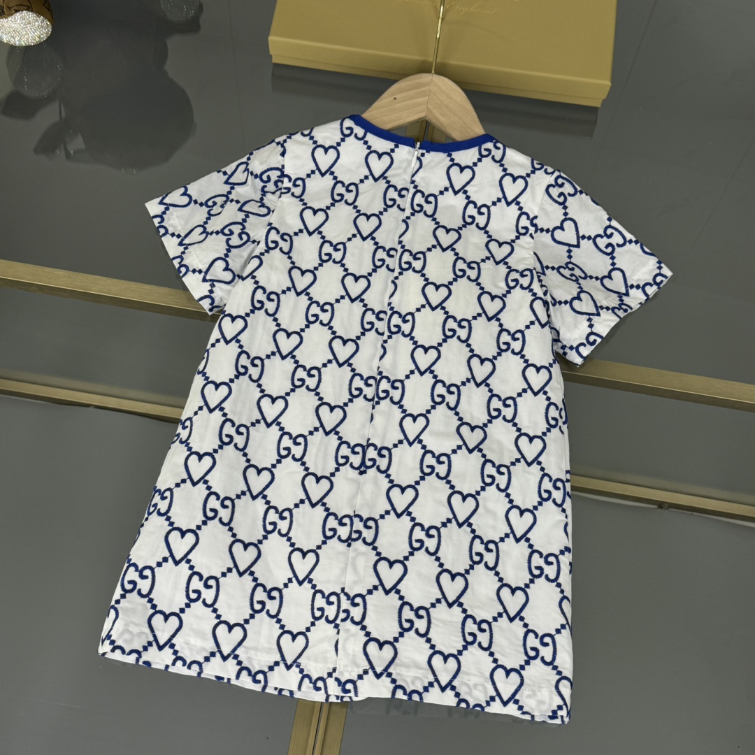 2025 Fashion: Customized Embroidery, Various Sizes, Classic Elements, High-Density “GC” Letters Embroidery - 图片 9