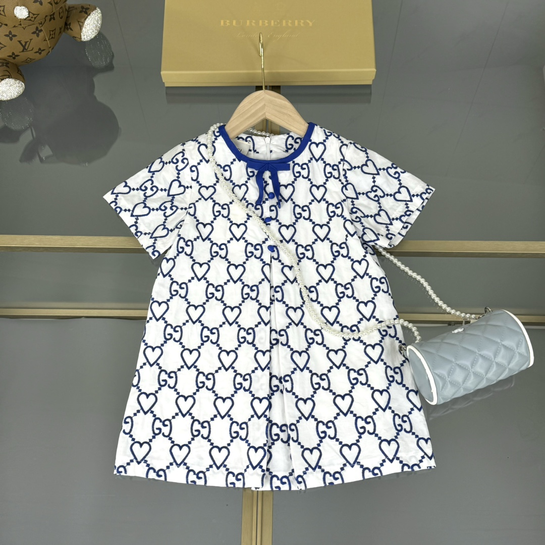 2025 Fashion: Customized Embroidery, Various Sizes, Classic Elements, High-Density “GC” Letters Embroidery - 图片 2