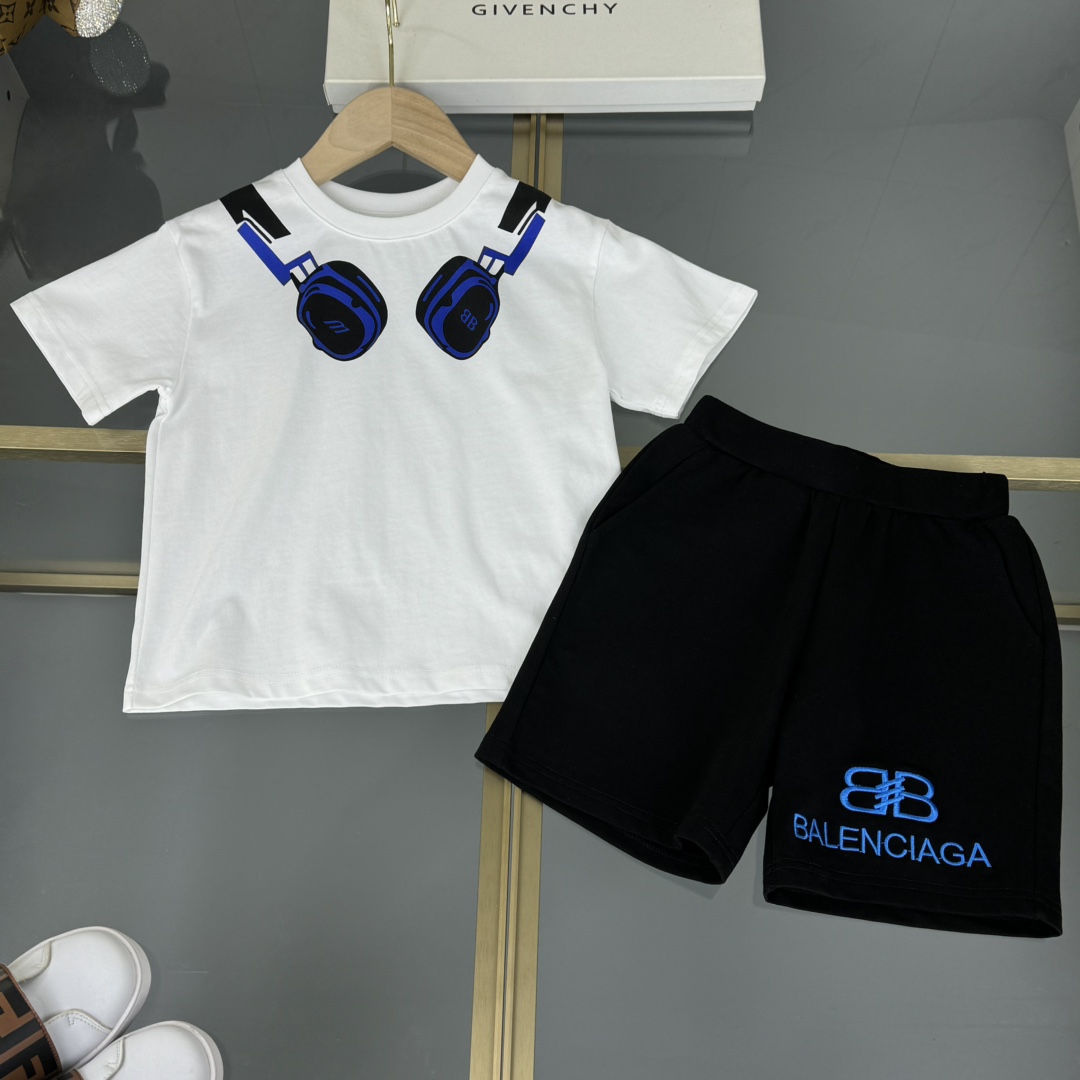 2025 Spring/Summer T-Shirts in Various Sizes and Styles for Men and Women - 图片 1
