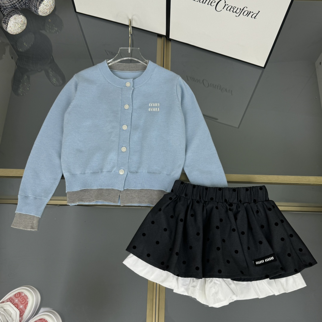 Miu Miu Girls' Knitted Cardigan & Skirt Set - Stylish Two-Piece Outfit 3 i1741697659 393 8