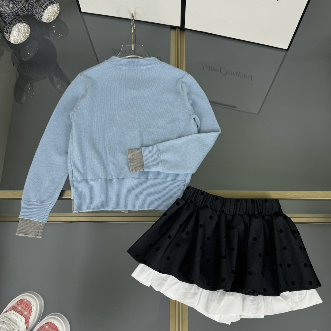 Miu Miu Girls' Knitted Cardigan & Skirt Set - Stylish Two-Piece Outfit 10 i1741697659 8695 7