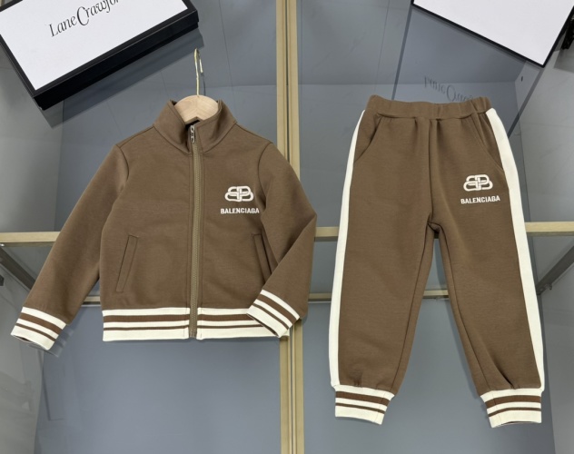 Balenciaga Kids' Brown Tracksuit Set - Stylish & Comfortable for Boys and Girls 1 Balenciaga Kids' Brown Tracksuit Set - Stylish & Comfortable for Boys and Girls