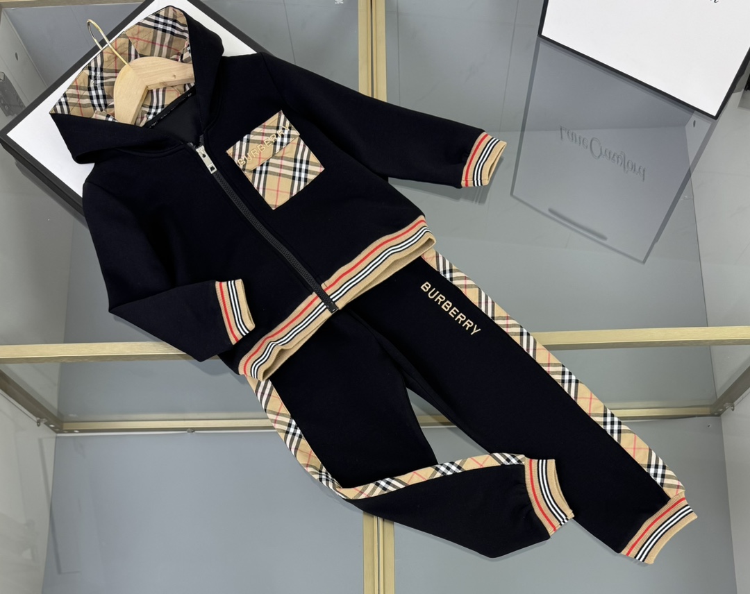 Burberry Kids' Black Check Two-Piece Set - Zip Hoodie & Jogger Outfit 3 i1756117216 9426 0