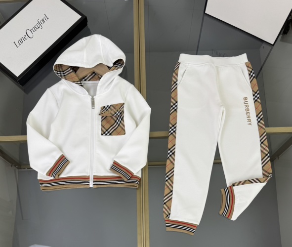 Burberry Kids' White Cotton Two-Piece Set With Signature Check Detail 1 Burberry Kids' White Cotton Two-Piece Set With Signature Check Detail