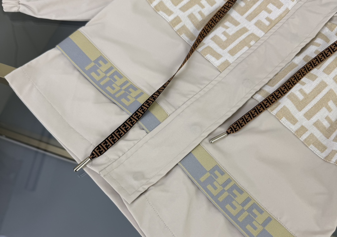 Fendi Kids' Beige FF Logo Hooded Jacket & Pants Set - Spring/Summer Collection 6 i1758102129 6849 1