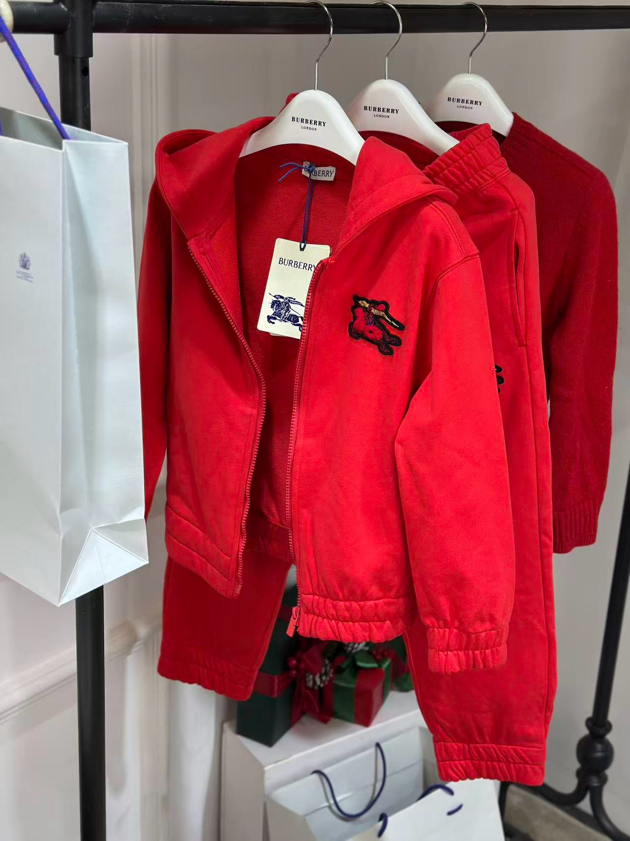 _dcj9sQV7uF_5WJ_VDj0uVOrGbkaeJ58RJ1ISTng