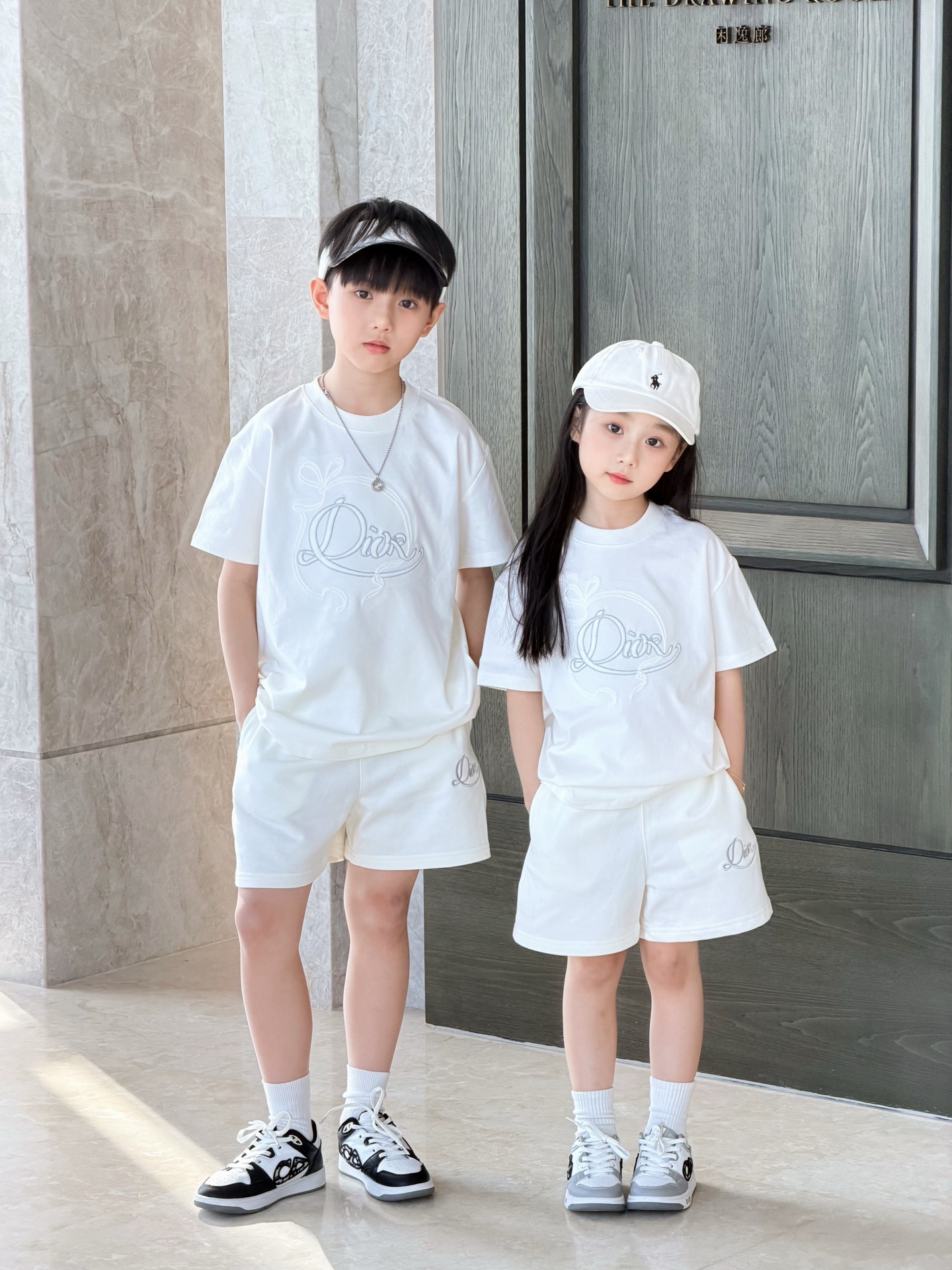 _d9W9s26cHFr6zhbxaSEdk_Odo7JzCZgh4hEZwdQ