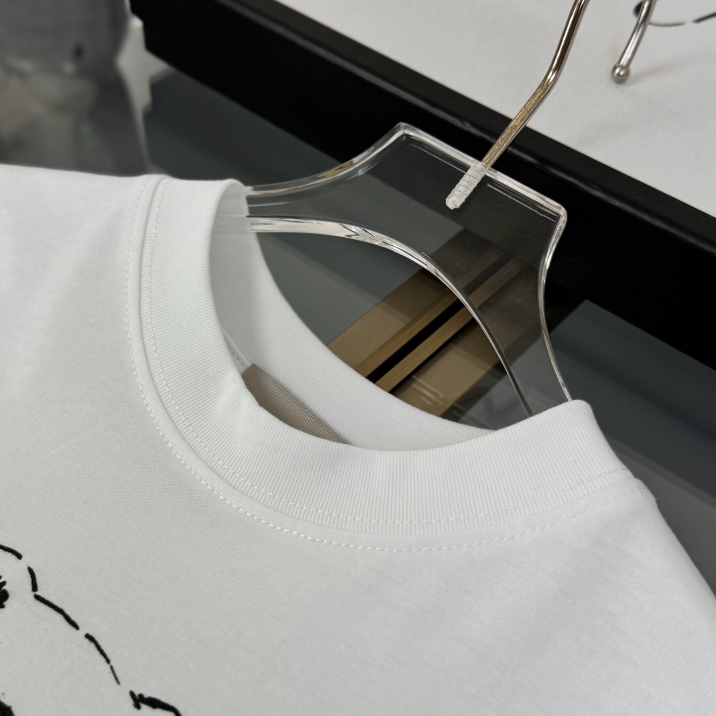 Children's Clothing Style Leather Clothing Clothing Clothing detail image 3 from source 772097