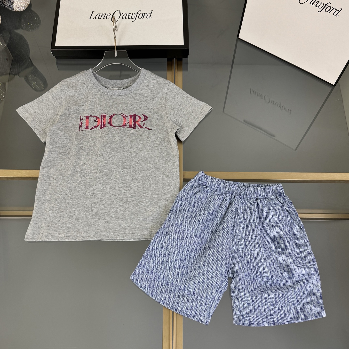 Children's Clothing Style White Clothing Lookbook Reference image 1
