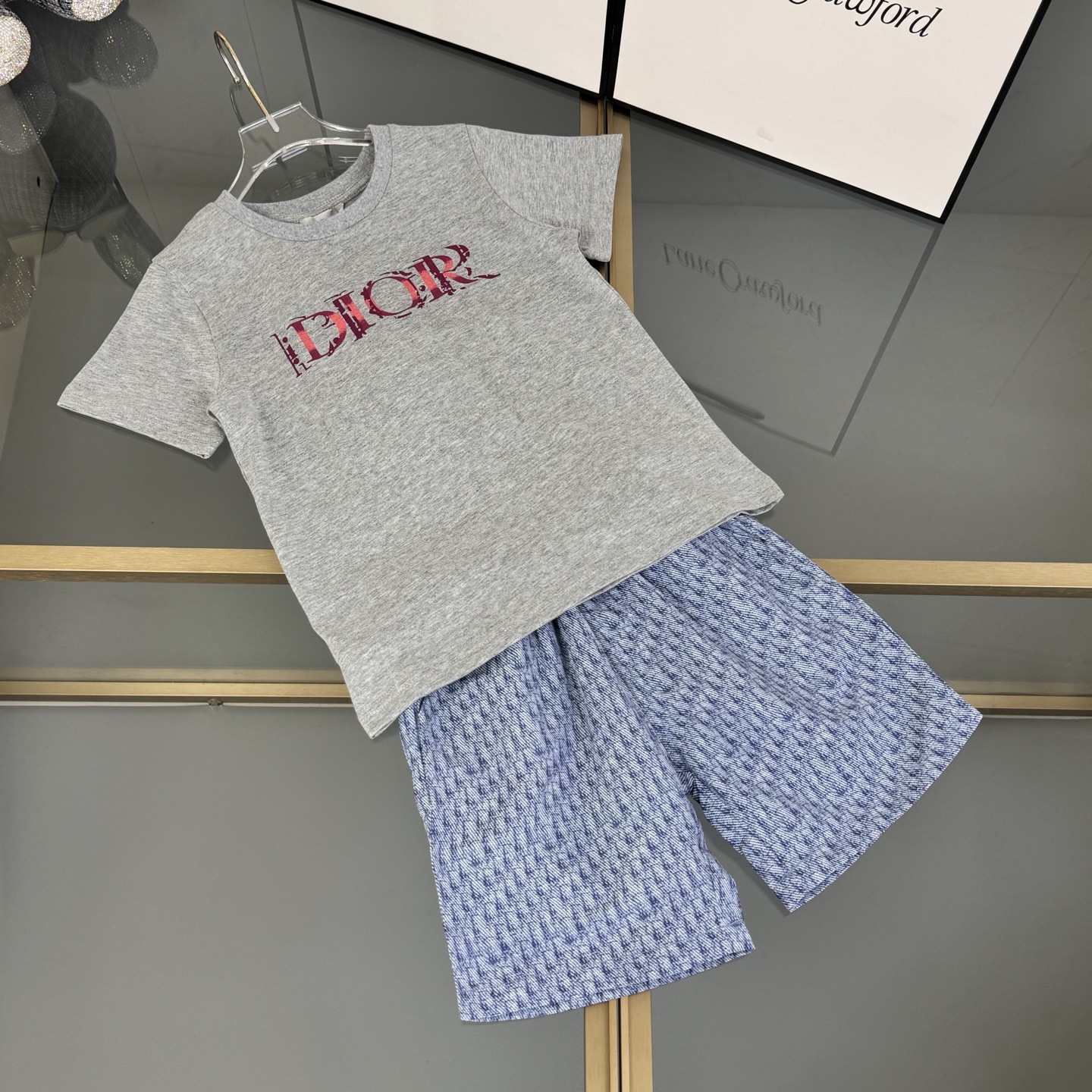 Children's Clothing Style White Clothing Lookbook Reference image 2