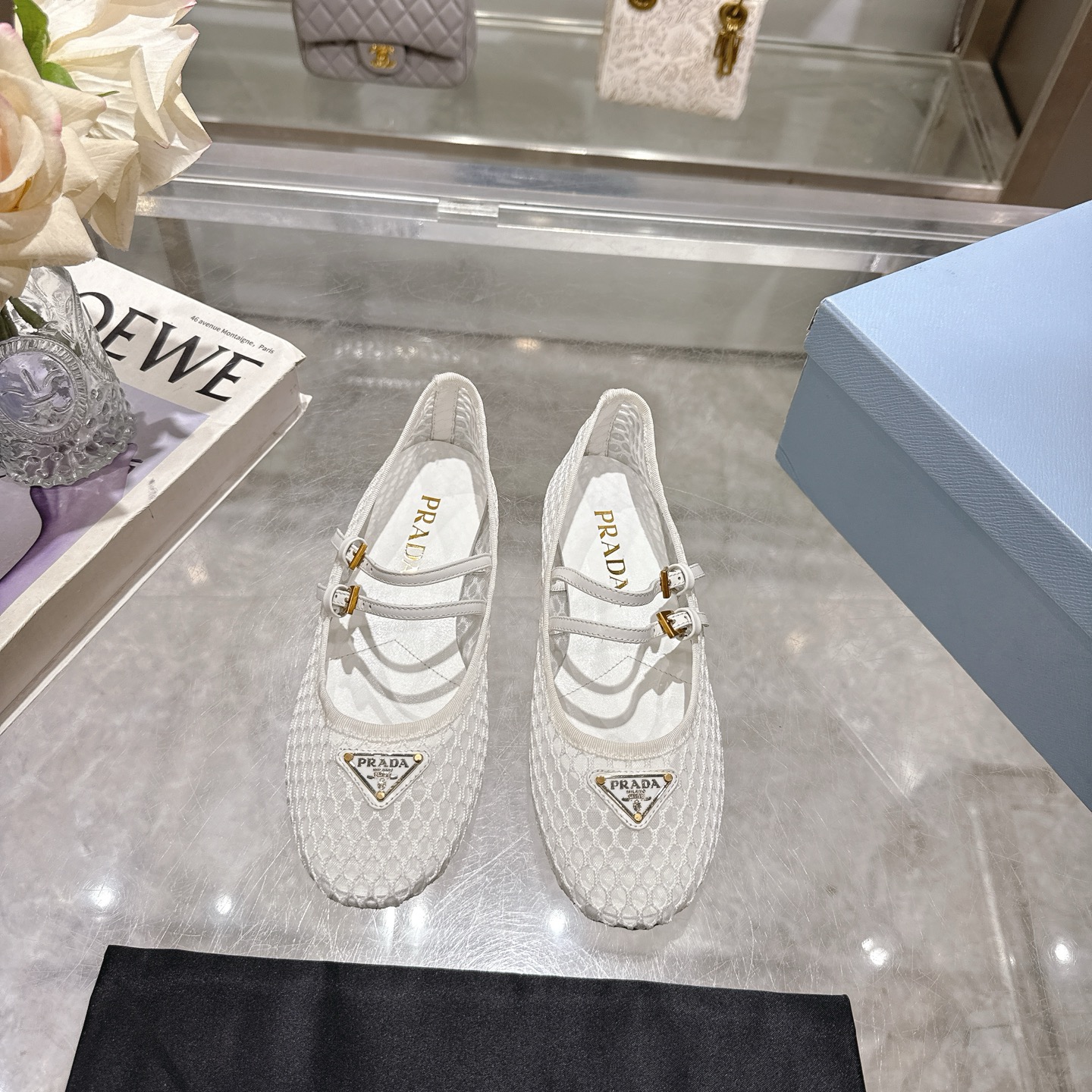 NO:406258,Prada/Prada 2025ss Spring and Summer New Products, Shining Mary Zhen Flat Ballerina Shoes Soft and Comfortable, Recommended by major bloggers of Xiaohongshu, Definite Academy Style Commuter 1-1 Development, Round-toe Golden Triangle Buckle Fabric Breathable Gauze Mesh Sheepskin Inner Size 35-40 (41 Customized No Return and Exchange), Ballet Shoes, Prada, Prada, Mary Jane, Sheepskin19860909Prada/普拉达2025ss春夏新品 闪亮登场 玛丽珍平底芭蕾舞鞋 柔软舒适 ,小红书各大博主推荐,妥妥的学院风通勤1-1开发 圆头金色三角标扣 面料 透气纱网 羊皮内里 码数35一40（41定做不退换）,芭蕾舞鞋,prada,prada,mary jane,sheepskin,Women's Shoes