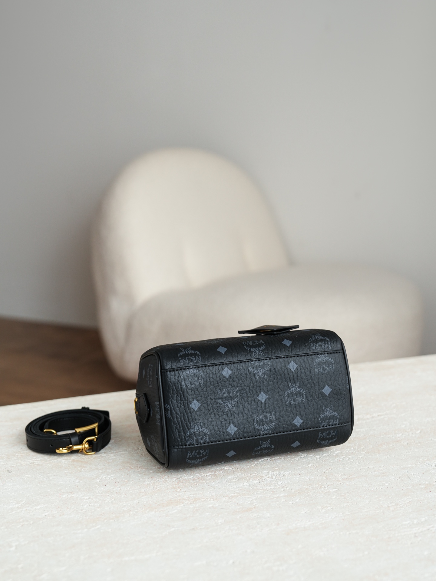 ®全新升级®官网同步𝙈𝘾𝙈 𝙀𝙡𝙡𝙖 𝘽𝙤𝙨𝙩𝙤𝙣黑色𝙎𝙢𝙖𝙡𝙡#波士顿枕头包新小号·CP独家｜黑色这款