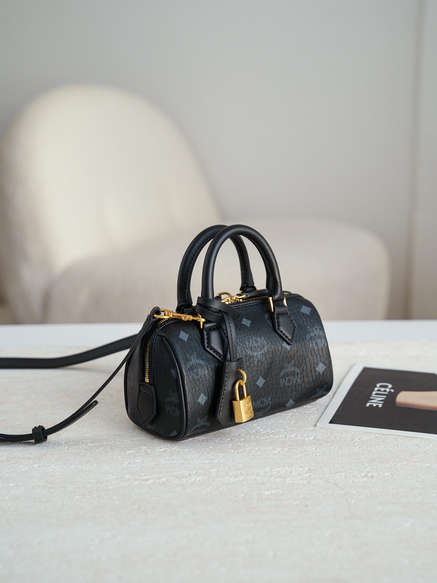 𝗠𝗖𝗠 𝗘𝗹𝗹𝗮 𝗩𝗶𝘀𝗲𝘁𝗼𝘀🆕新款黑色Mini#波士顿包新款·Cp独家®️黑色老花满印这款MCM迷你