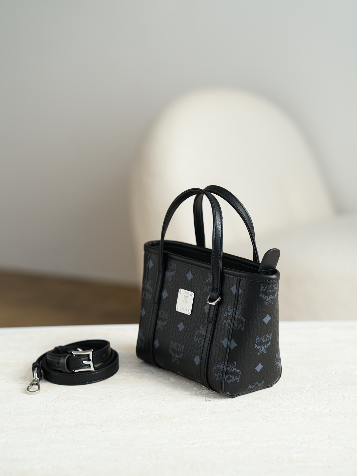 ®官网同步上新款®菜篮子𝐌𝐂𝐌 𝐓𝐨𝐧𝐢 𝐕𝐢𝐬𝐞𝐭𝐨𝐬 𝐗-𝐦𝐢𝐧𝐢·Cp独家®️经典黑色超mini🉑