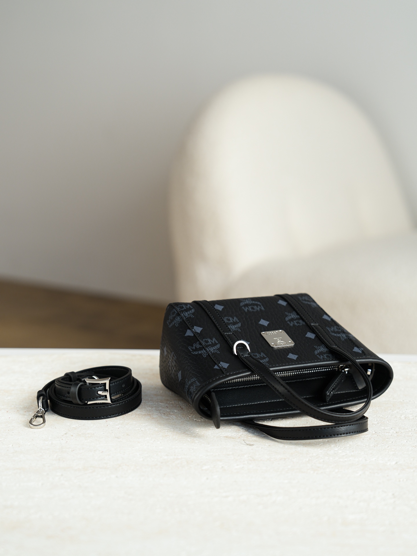 ®官网同步上新款®菜篮子𝐌𝐂𝐌 𝐓𝐨𝐧𝐢 𝐕𝐢𝐬𝐞𝐭𝐨𝐬 𝐗-𝐦𝐢𝐧𝐢·Cp独家®️经典黑色超mini🉑