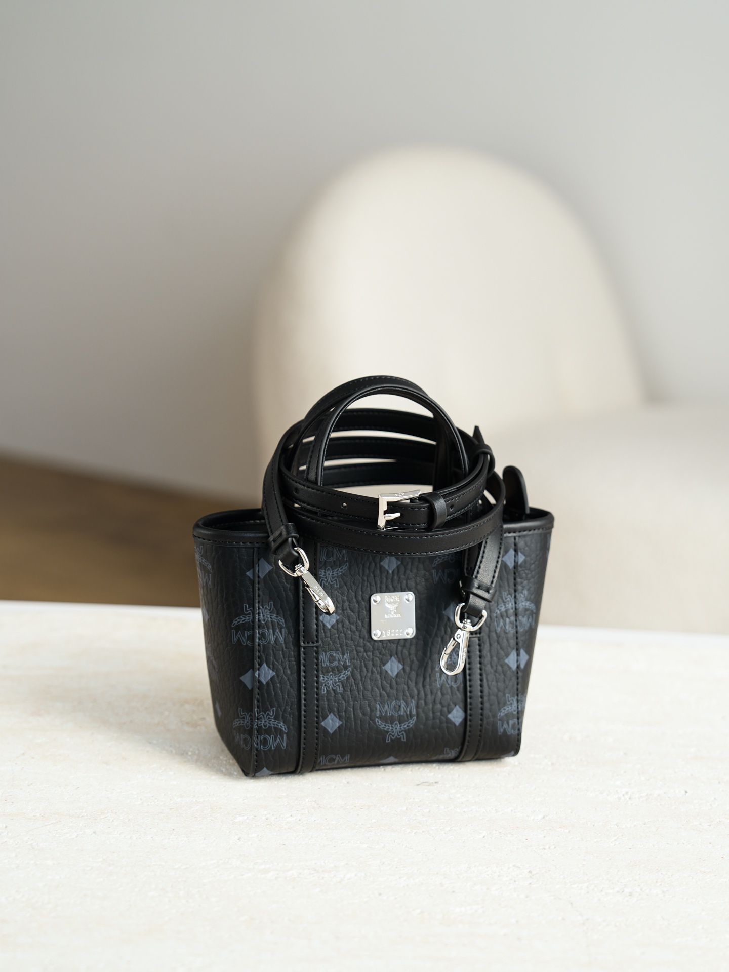 ®官网同步上新款®菜篮子𝐌𝐂𝐌 𝐓𝐨𝐧𝐢 𝐕𝐢𝐬𝐞𝐭𝐨𝐬 𝐗-𝐦𝐢𝐧𝐢·Cp独家®️经典黑色超mini🉑