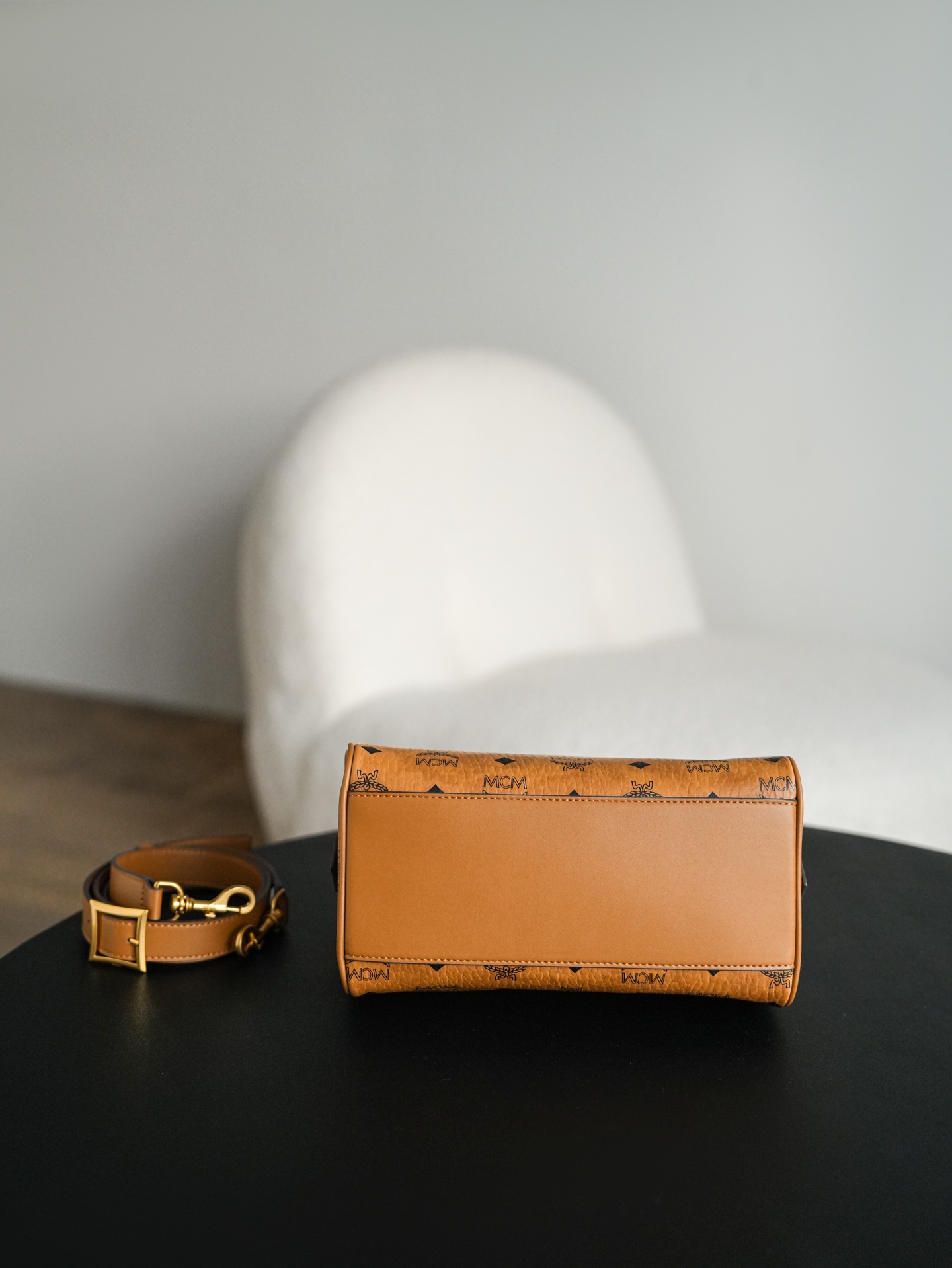 ®全新升级®官网同步𝙈𝘾𝙈 𝙀𝙡𝙡𝙖 𝘽𝙤𝙨𝙩𝙤𝙣土黄色𝙎𝙢𝙖𝙡𝙡#中号 波士顿枕头包·CP独家｜土黄色