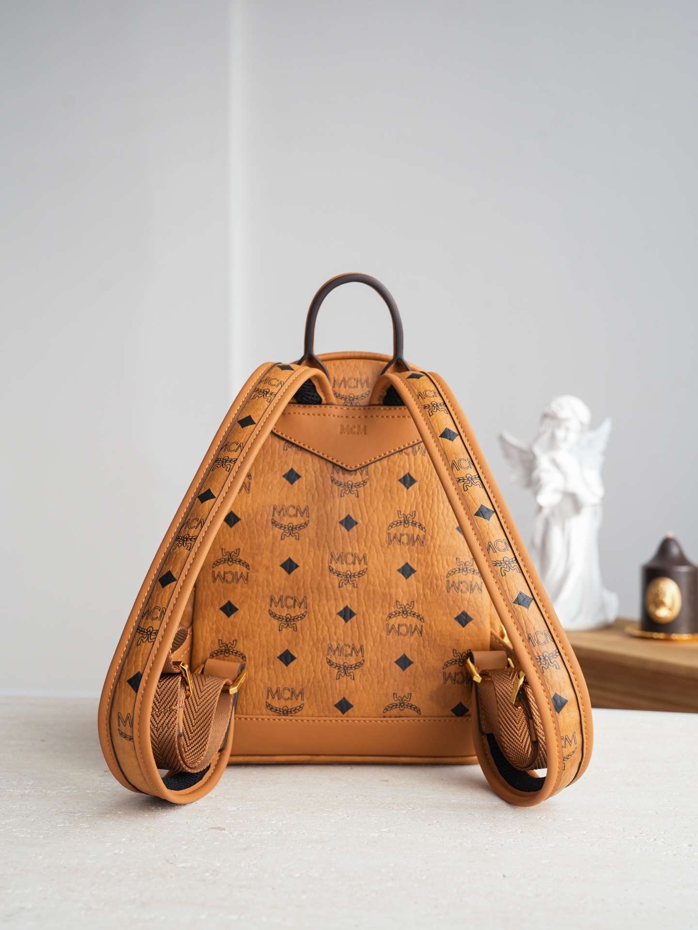 ®全新升级®官网同步𝙈𝘾𝙈 𝙎𝙩𝙖𝙧𝙠 𝙎𝙞𝙙𝙚 𝙎𝙩𝙪𝙙𝙨𝘽𝙖𝙘𝙠𝙥𝙖𝙘𝙠 𝙞𝙣 𝙑𝙞𝙨𝙚𝙩𝙤𝙨干邑色