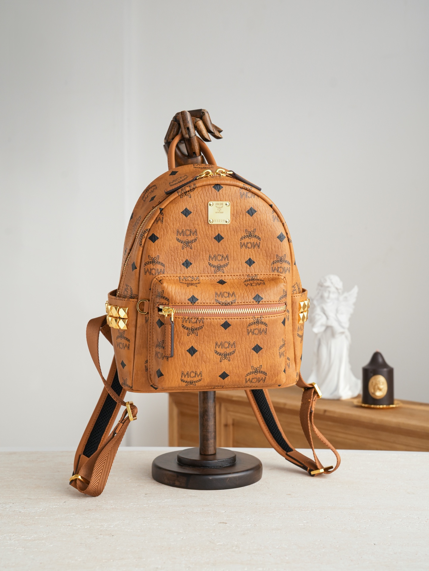 ®全新升级®官网同步𝙈𝘾𝙈 𝙎𝙩𝙖𝙧𝙠 𝙎𝙞𝙙𝙚 𝙎𝙩𝙪𝙙𝙨𝘽𝙖𝙘𝙠𝙥𝙖𝙘𝙠 𝙞𝙣 𝙑𝙞𝙨𝙚𝙩𝙤𝙨干邑色