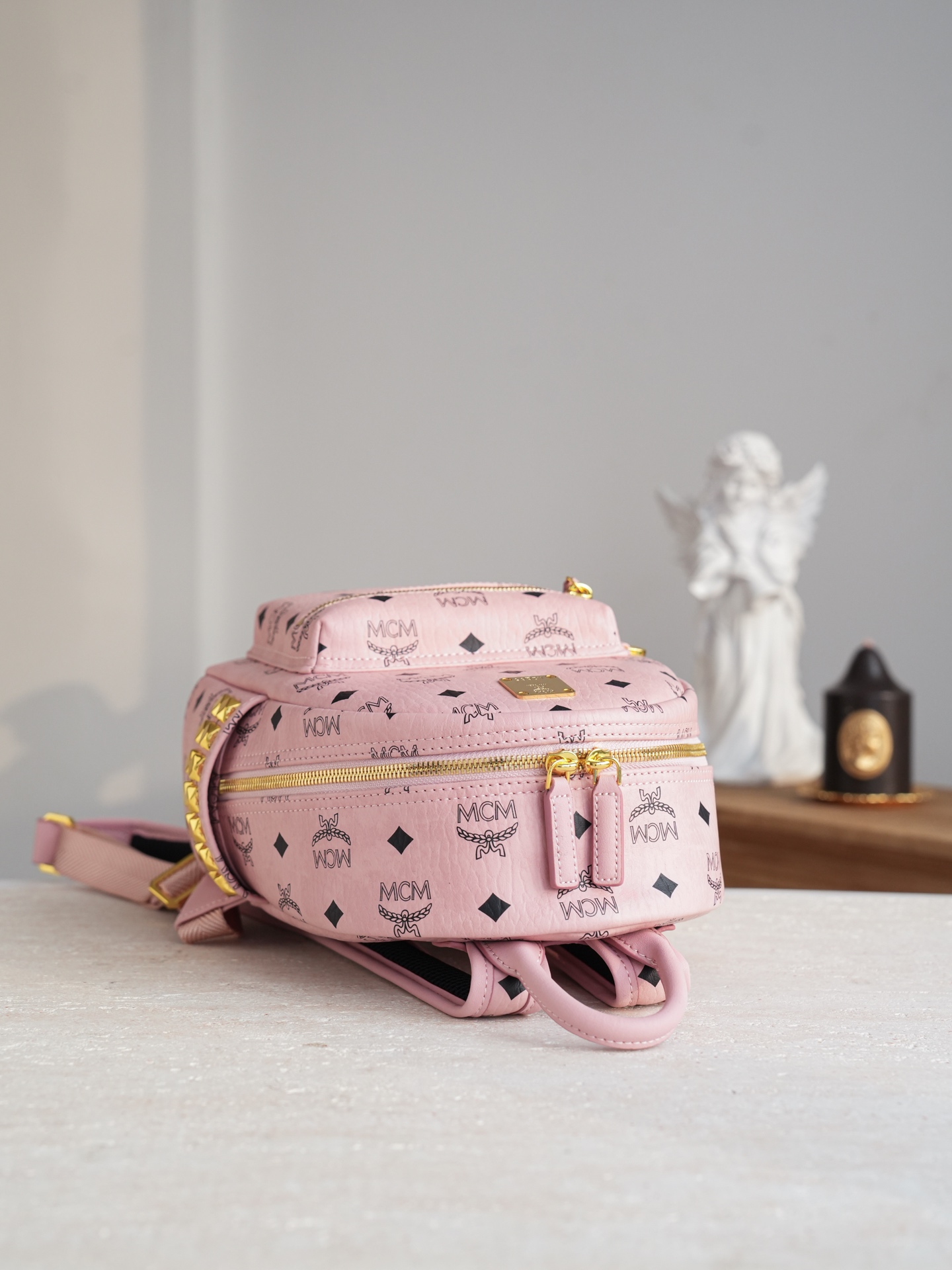 ®全新升级®官网同步 桃粉色𝙈𝘾𝙈 𝙎𝙩𝙖𝙧𝙠 𝙎𝙞𝙙𝙚 𝙎𝙩𝙪𝙙𝙨𝘽𝙖𝙘𝙠𝙥𝙖𝙘𝙠 𝙞𝙣 𝙑𝙞𝙨𝙚𝙩𝙤