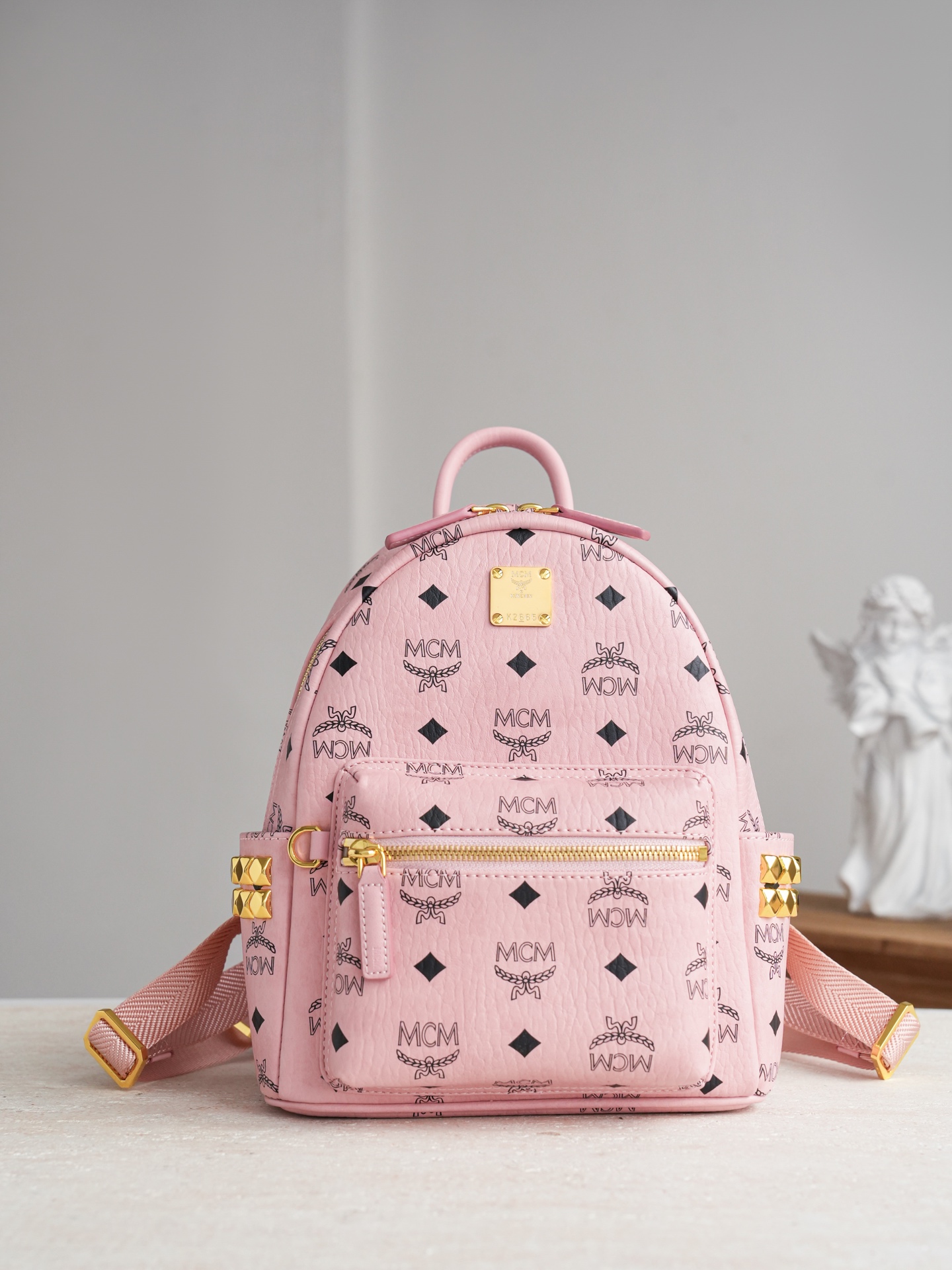 ®全新升级®官网同步 桃粉色𝙈𝘾𝙈 𝙎𝙩𝙖𝙧𝙠 𝙎𝙞𝙙𝙚 𝙎𝙩𝙪𝙙𝙨𝘽𝙖𝙘𝙠𝙥𝙖𝙘𝙠 𝙞𝙣 𝙑𝙞𝙨𝙚𝙩𝙤