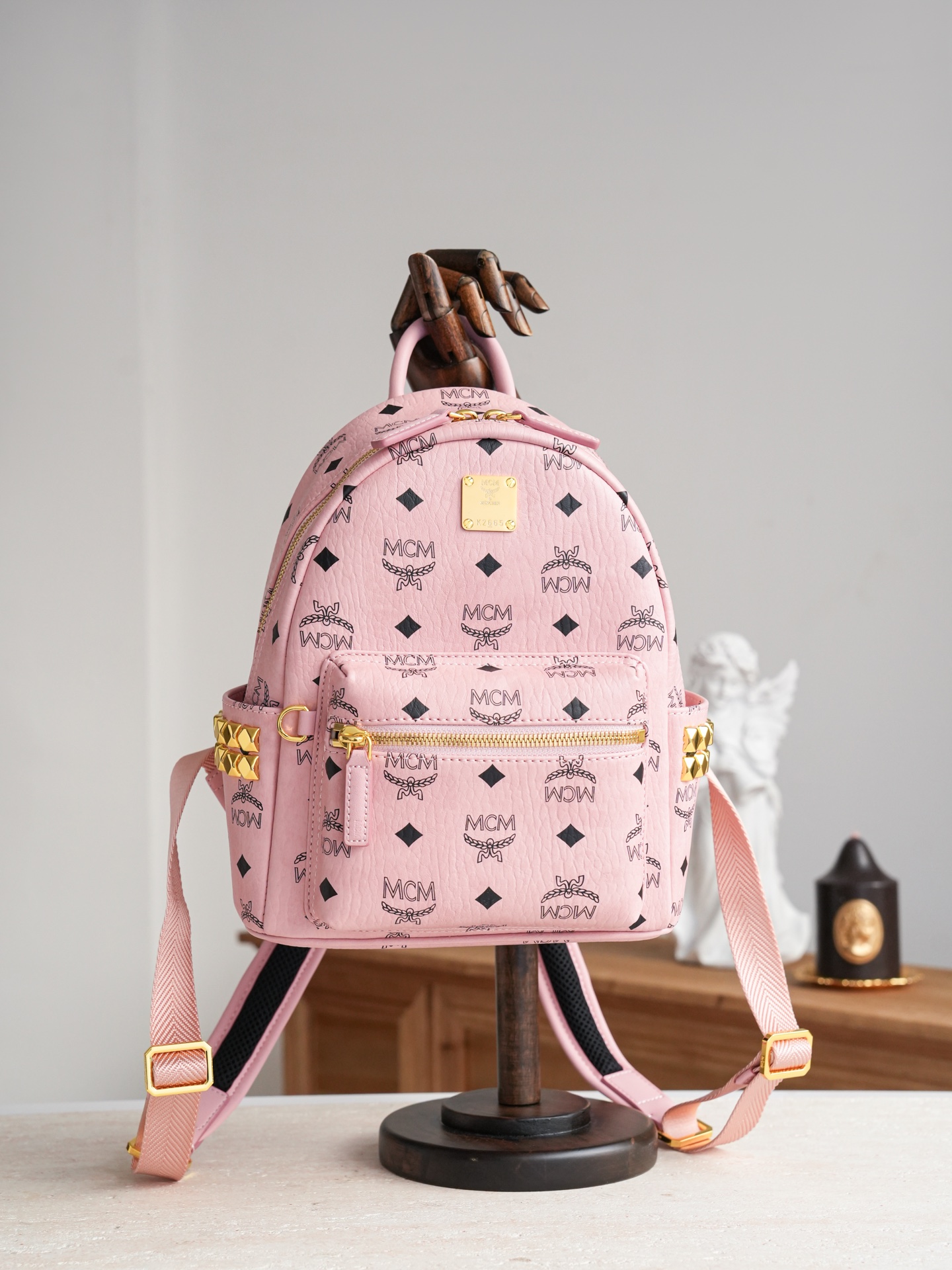 ®全新升级®官网同步 桃粉色𝙈𝘾𝙈 𝙎𝙩𝙖𝙧𝙠 𝙎𝙞𝙙𝙚 𝙎𝙩𝙪𝙙𝙨𝘽𝙖𝙘𝙠𝙥𝙖𝙘𝙠 𝙞𝙣 𝙑𝙞𝙨𝙚𝙩𝙤