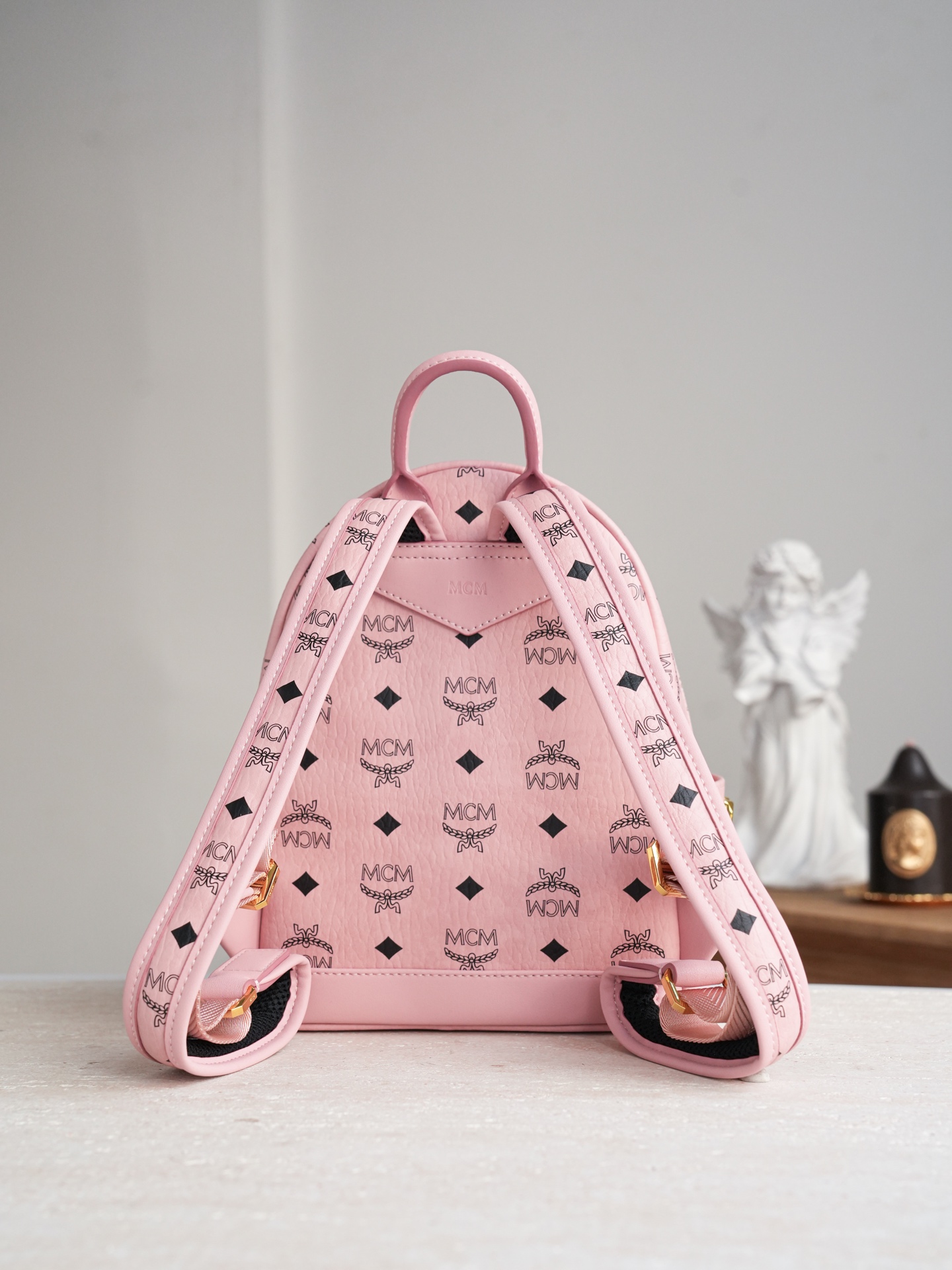 ®全新升级®官网同步 桃粉色𝙈𝘾𝙈 𝙎𝙩𝙖𝙧𝙠 𝙎𝙞𝙙𝙚 𝙎𝙩𝙪𝙙𝙨𝘽𝙖𝙘𝙠𝙥𝙖𝙘𝙠 𝙞𝙣 𝙑𝙞𝙨𝙚𝙩𝙤