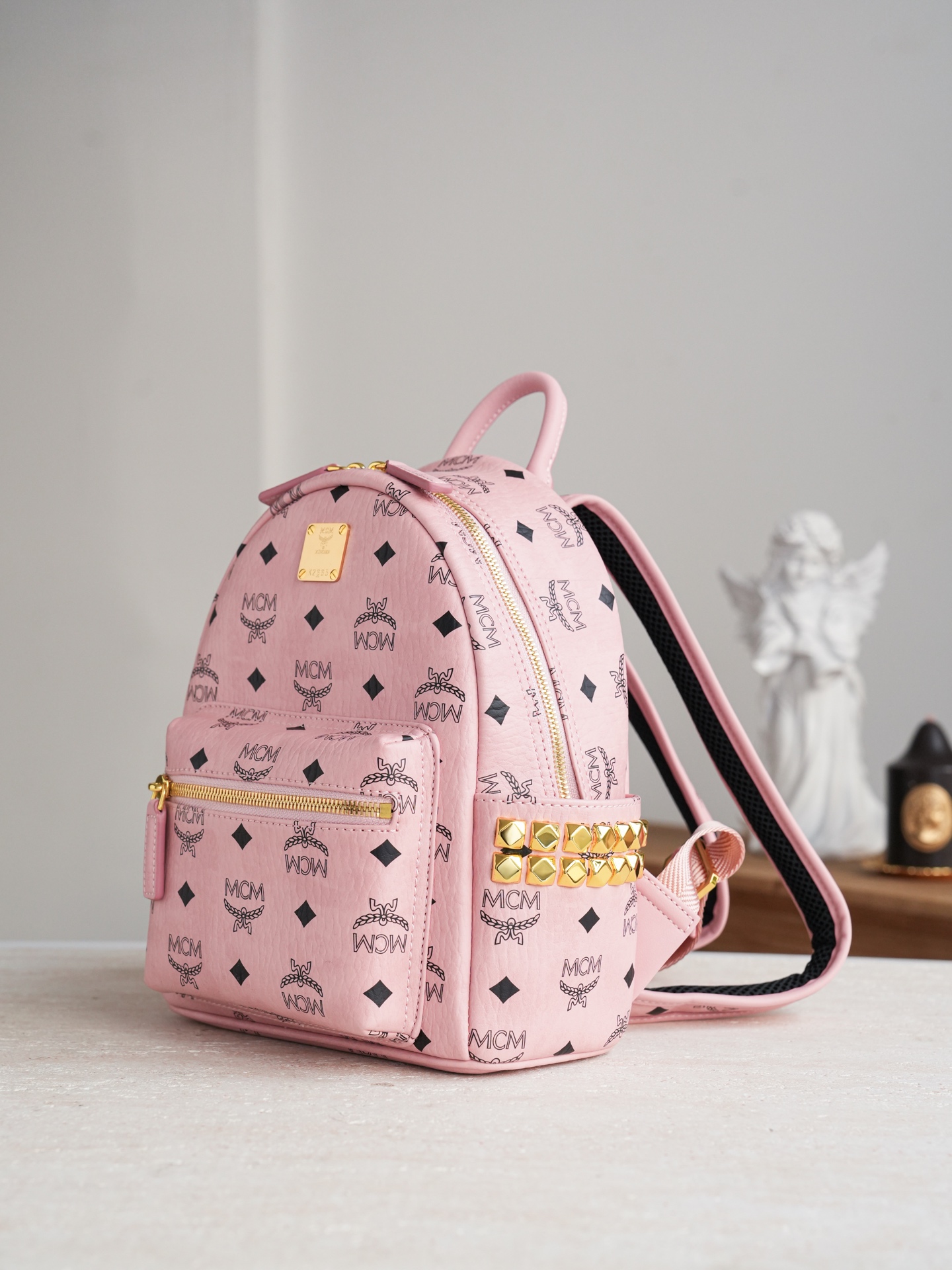 ®全新升级®官网同步 桃粉色𝙈𝘾𝙈 𝙎𝙩𝙖𝙧𝙠 𝙎𝙞𝙙𝙚 𝙎𝙩𝙪𝙙𝙨𝘽𝙖𝙘𝙠𝙥𝙖𝙘𝙠 𝙞𝙣 𝙑𝙞𝙨𝙚𝙩𝙤