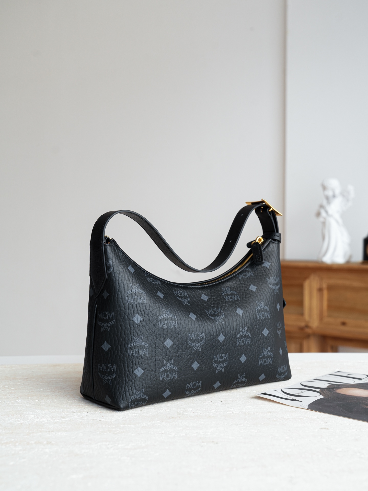 ￼ 𝗠𝗖𝗠 𝗔𝗿𝗲𝗻 𝗛𝗼𝗯𝗼🆕新款重点‼️五金/升级/与ZP一致/可对比黑色 Small#腋下肩背包·