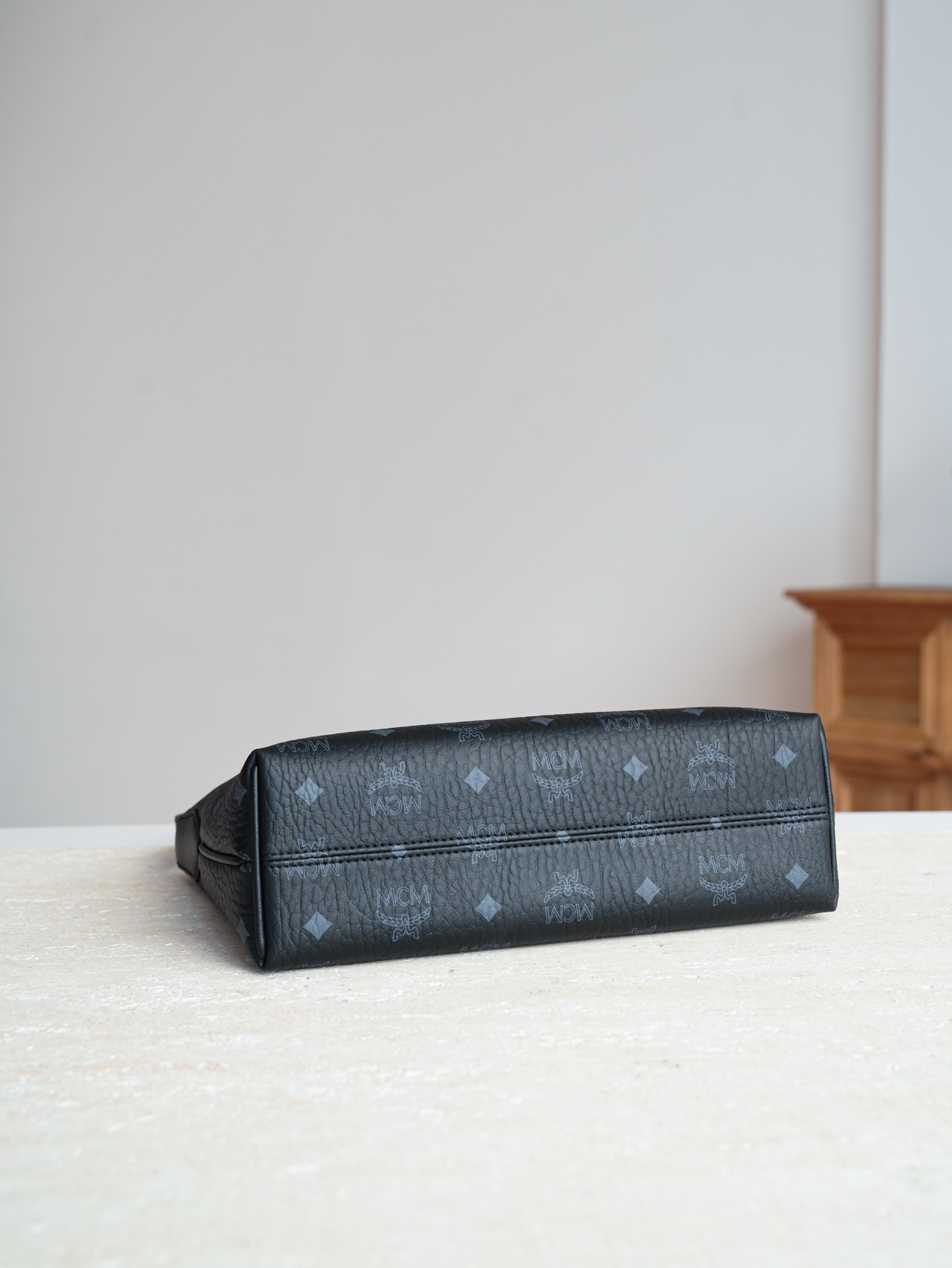 ￼ 𝗠𝗖𝗠 𝗔𝗿𝗲𝗻 𝗛𝗼𝗯𝗼🆕新款重点‼️五金/升级/与ZP一致/可对比黑色 Small#腋下肩背包·