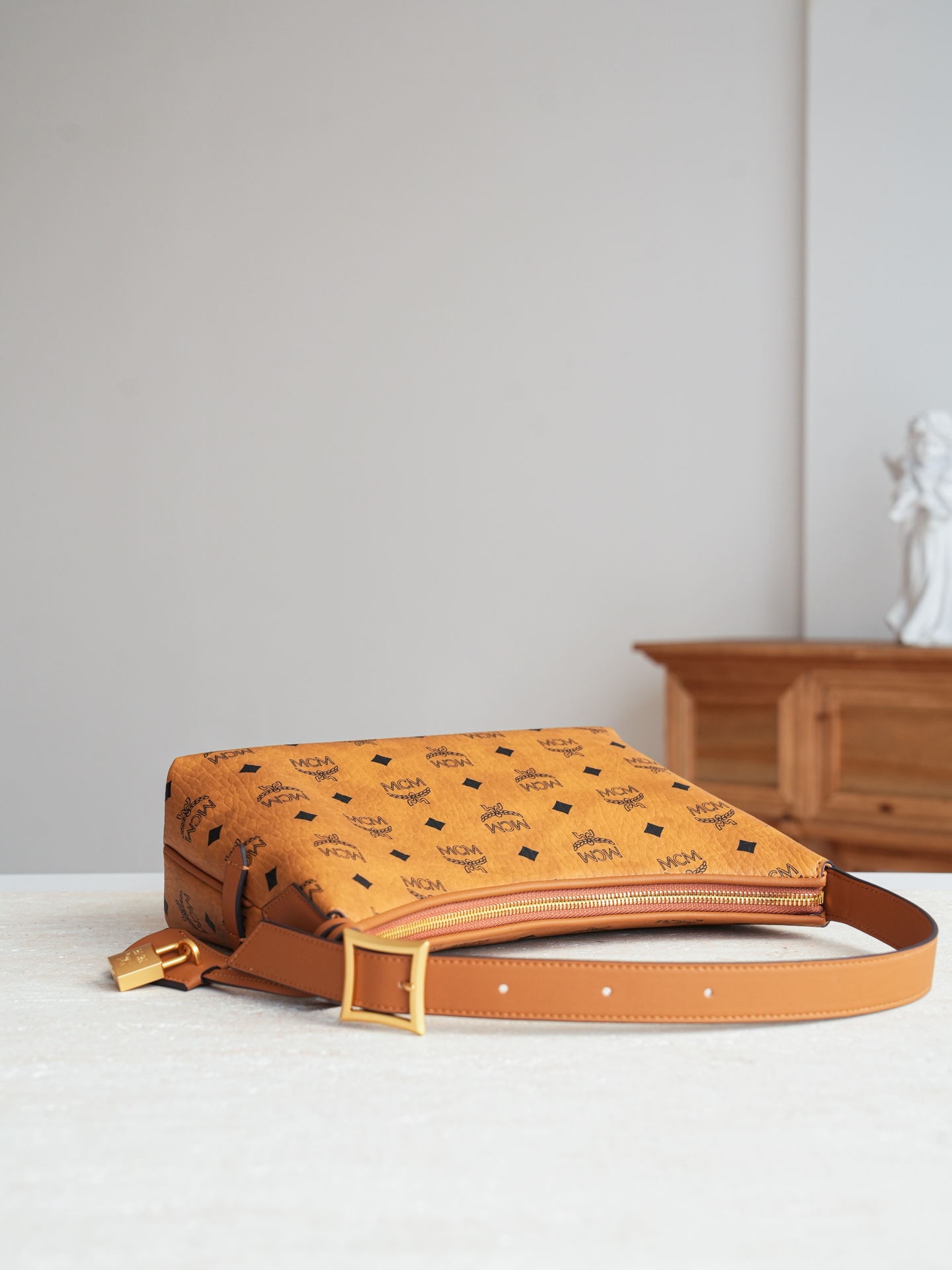 𝗠𝗖𝗠 𝗔𝗿𝗲𝗻 𝗛𝗼𝗯𝗼🆕新款重点‼️颜色/ZP五金一致/可对比干邑色Small#腋下肩背包·Cp独家