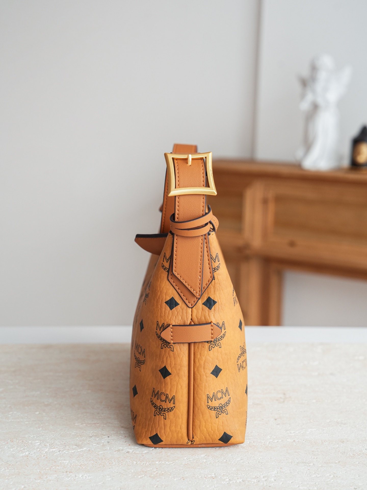 𝗠𝗖𝗠 𝗔𝗿𝗲𝗻 𝗛𝗼𝗯𝗼🆕新款重点‼️颜色/ZP五金一致/可对比干邑色Small#腋下肩背包·Cp独家