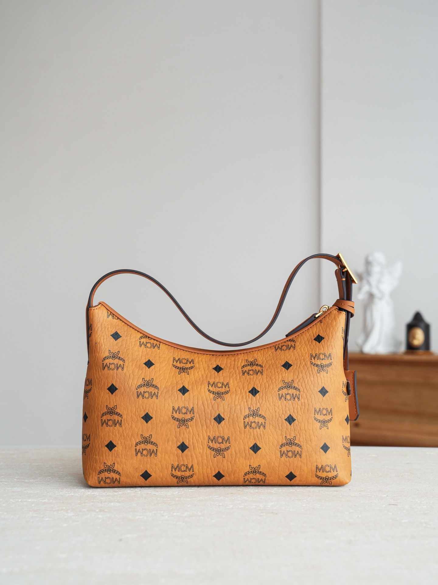 𝗠𝗖𝗠 𝗔𝗿𝗲𝗻 𝗛𝗼𝗯𝗼🆕新款重点‼️颜色/ZP五金一致/可对比干邑色Small#腋下肩背包·Cp独家