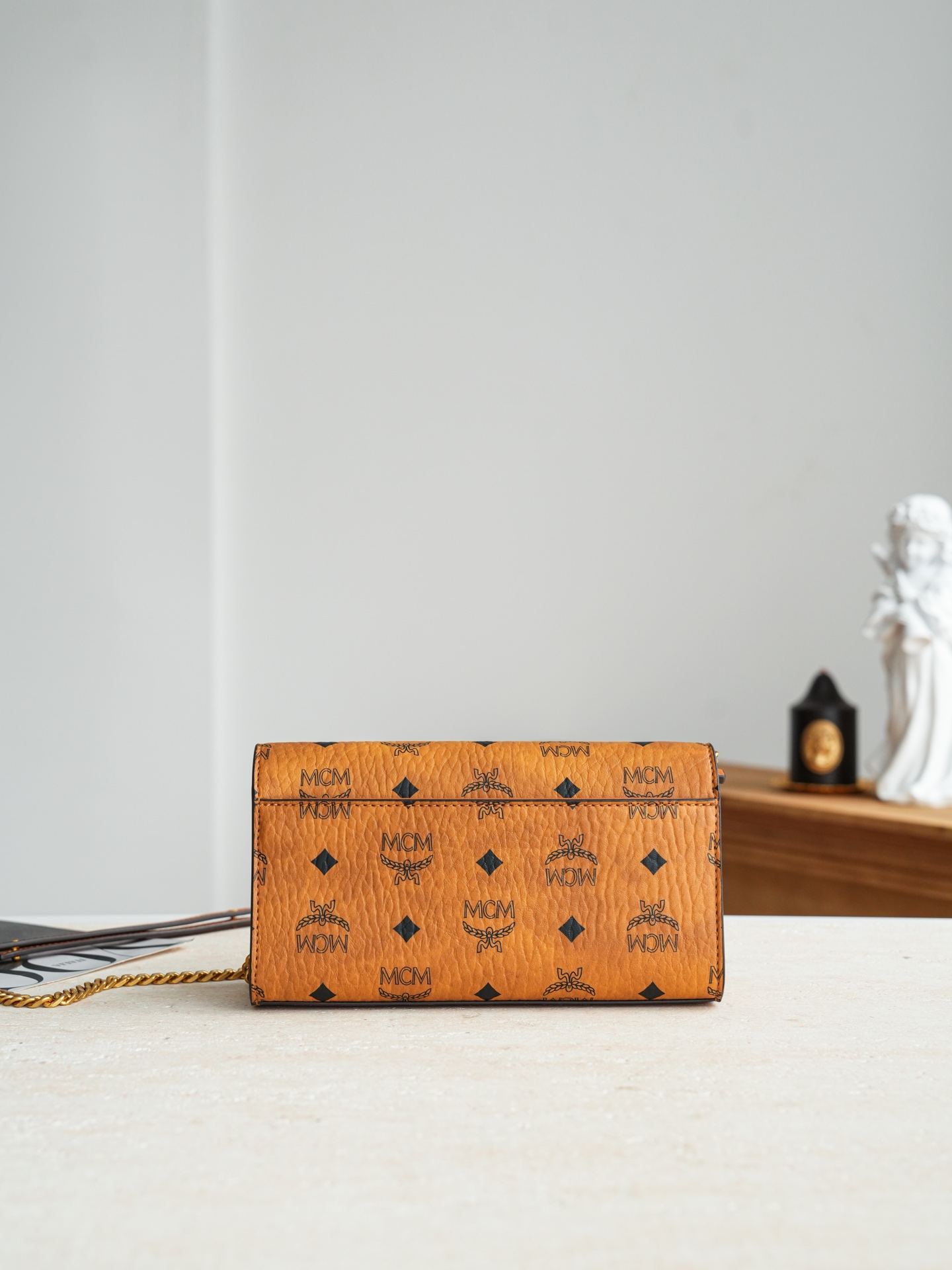 ✨ MCM Aren Visetos 链条包/斜挎包这是MCM的Aren Visetos链条包/是一款斜