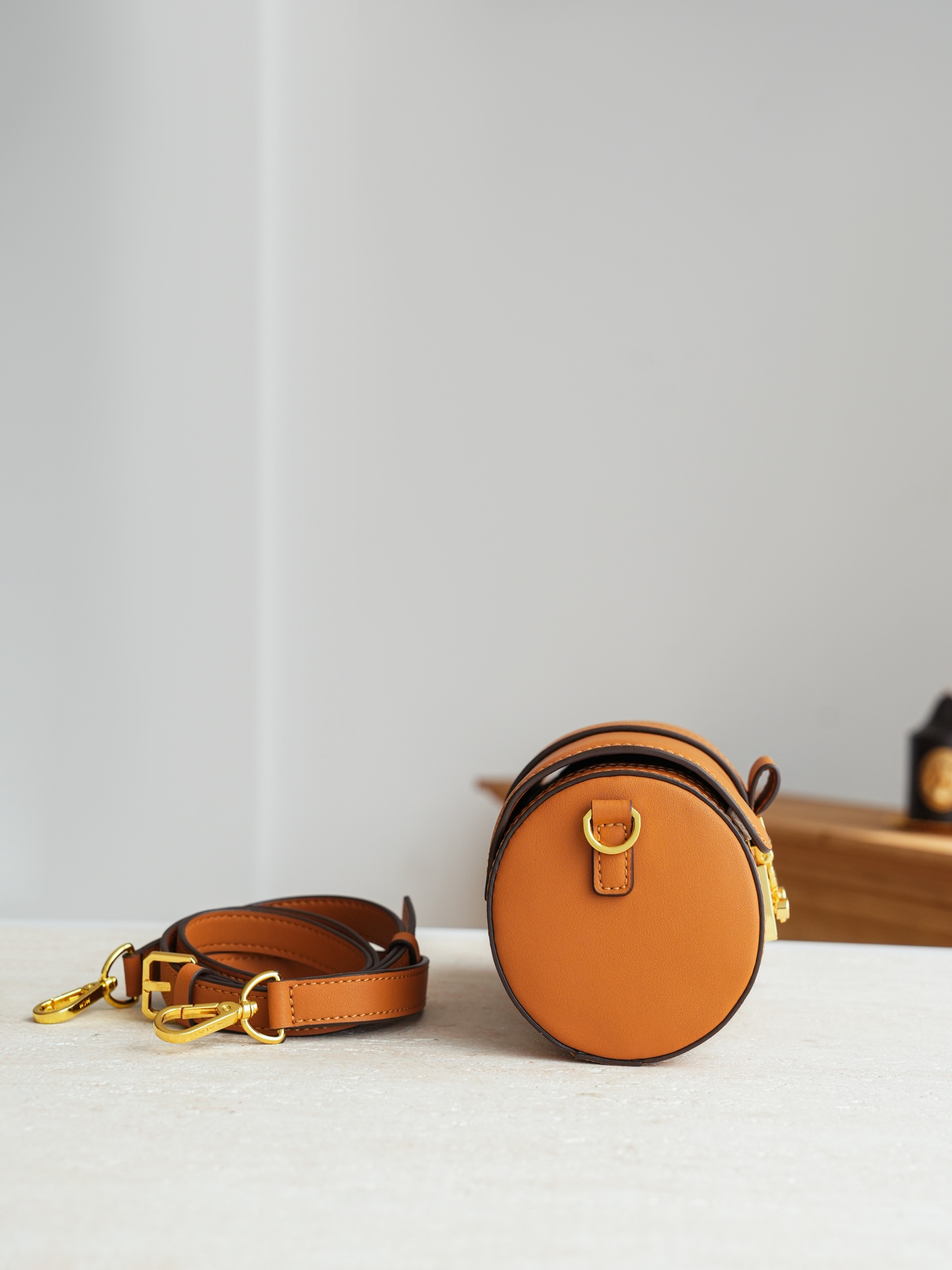 🎁 MCM Tracy Visetos圆筒包俗称“芭比龙这是MCM的Tracy Visetos圆筒包，也