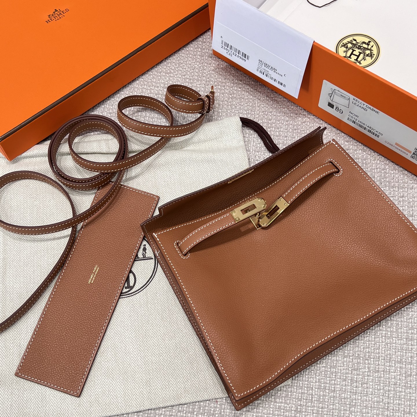 Hermès Kelly dance dance bag golden brown gold buckle