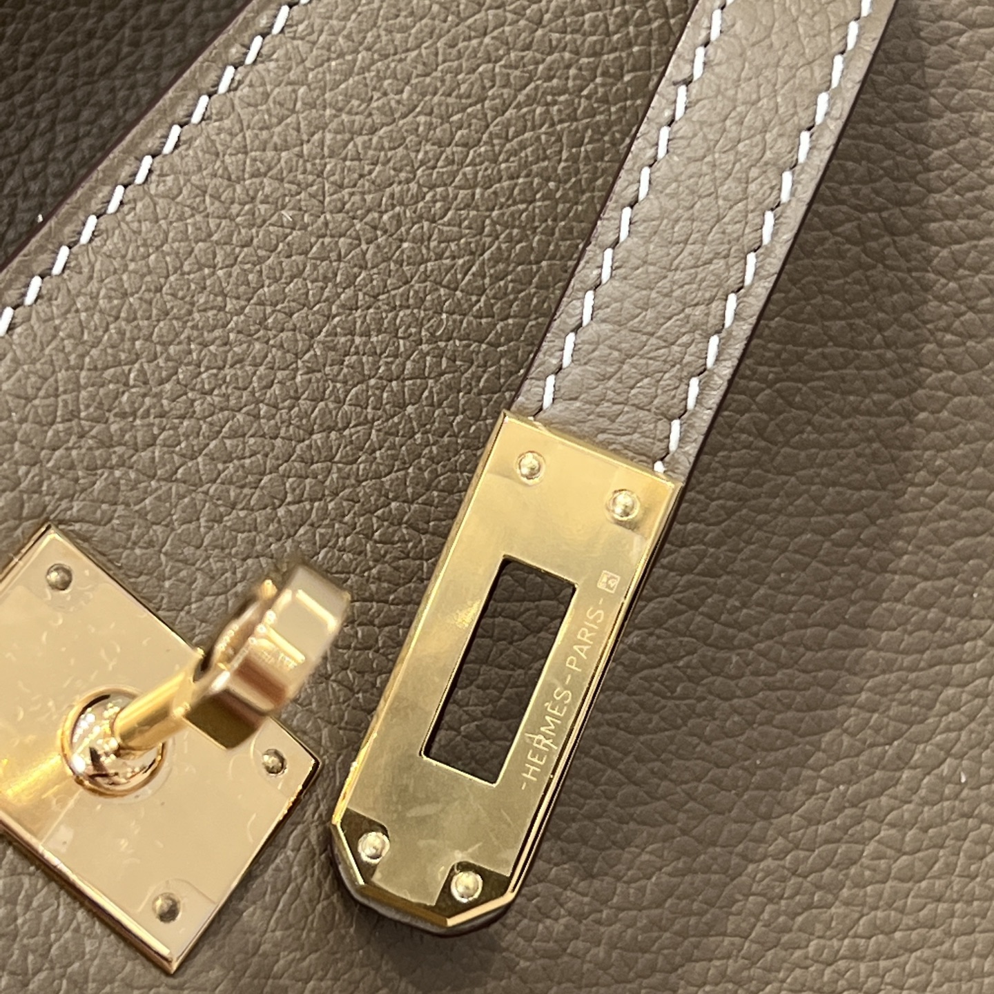 Hermès Kelly dance Dancing Bag Elephant Gray Gold Buckle