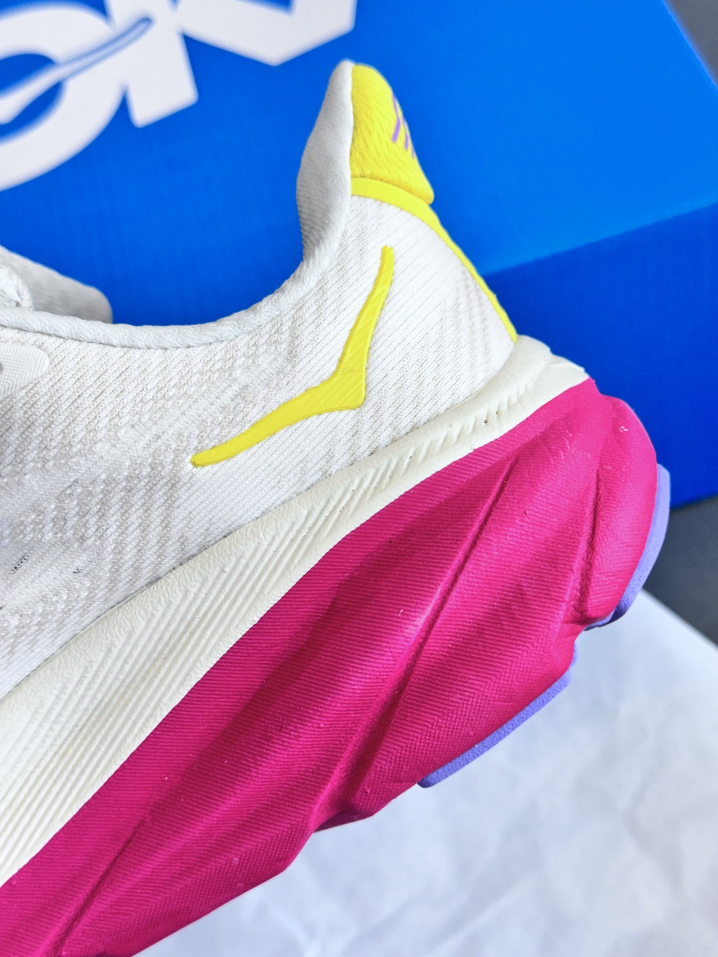 enhanced energy return compared to conventional running shoes - Comprehensive 6