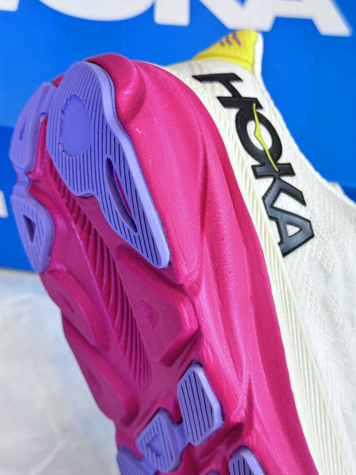 enhanced energy return compared to conventional running shoes - Comprehensive 4
