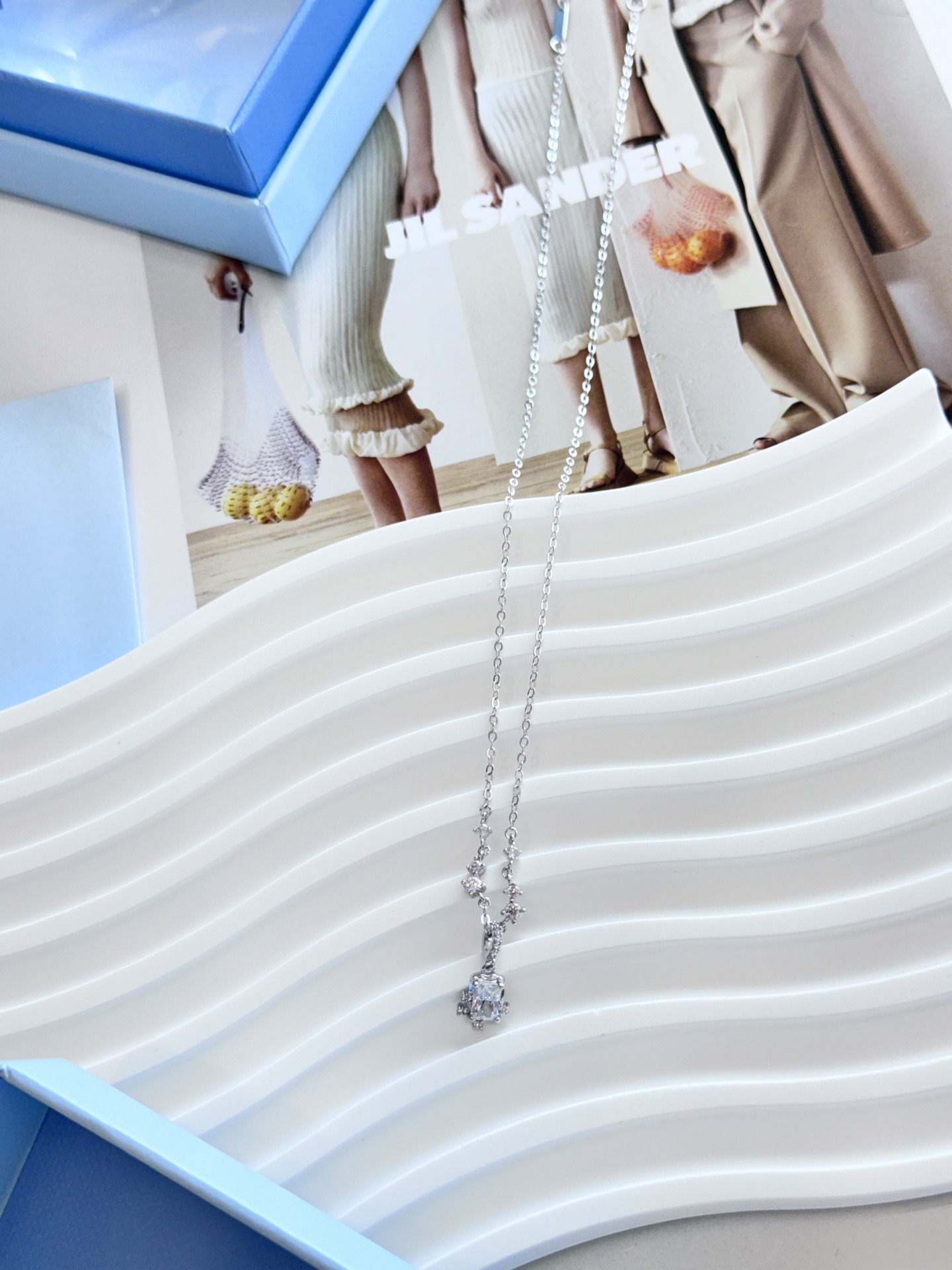 HEFANG Nebula Sugar Cube Necklace - Comprehensive 3