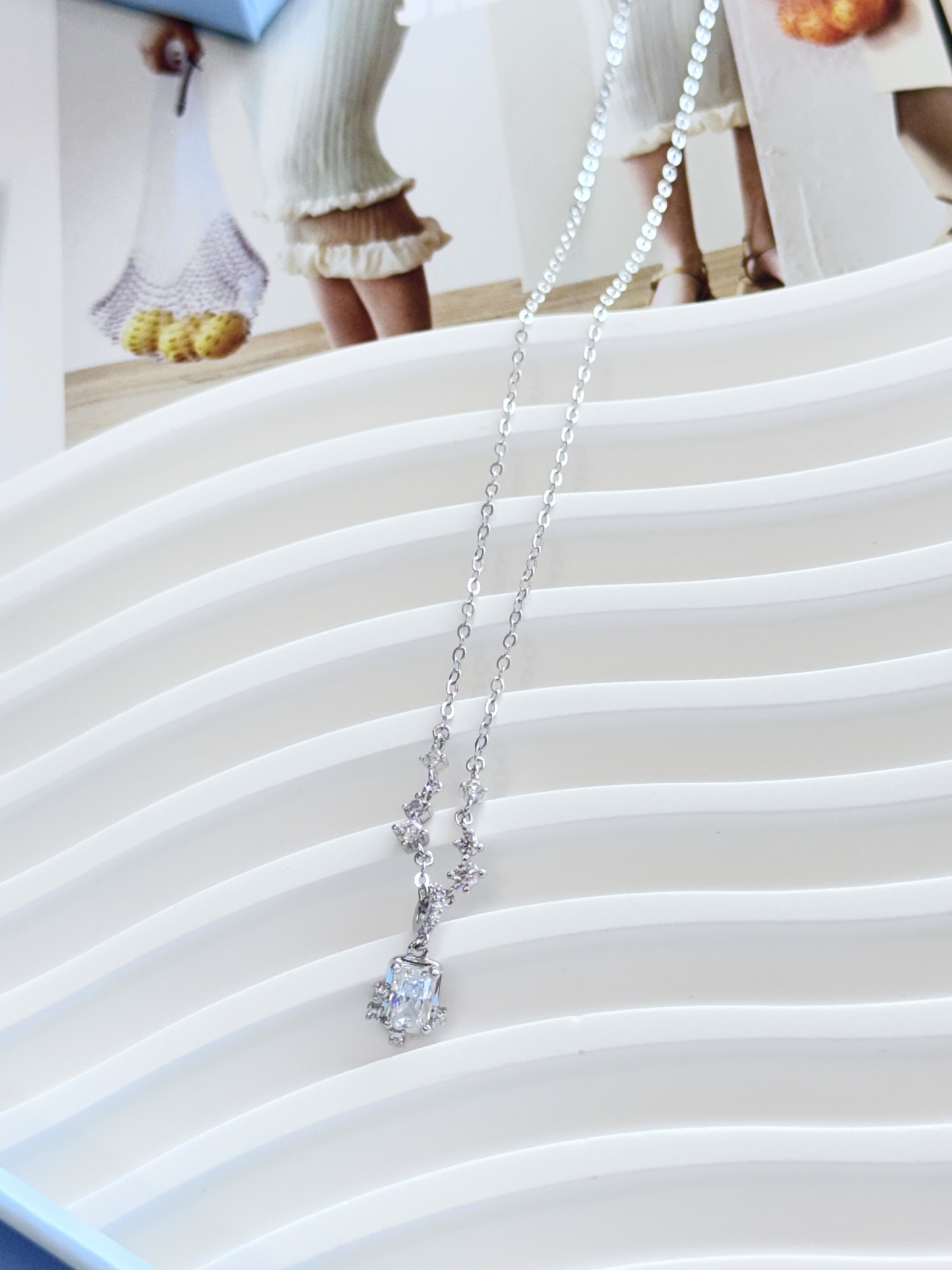 HEFANG Nebula Sugar Cube Necklace - Comprehensive 4