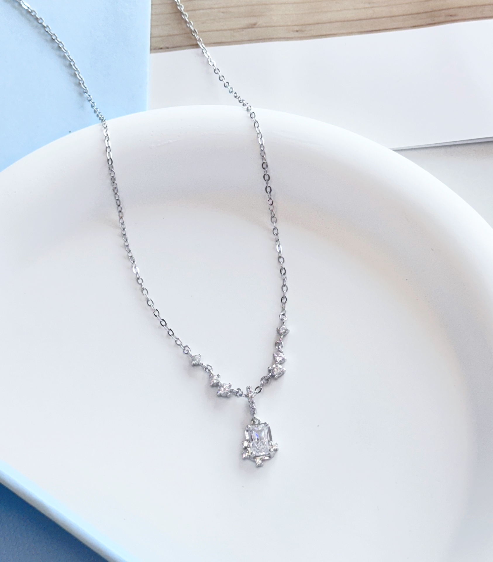 HEFANG Nebula Sugar Cube Necklace - Comprehensive 2