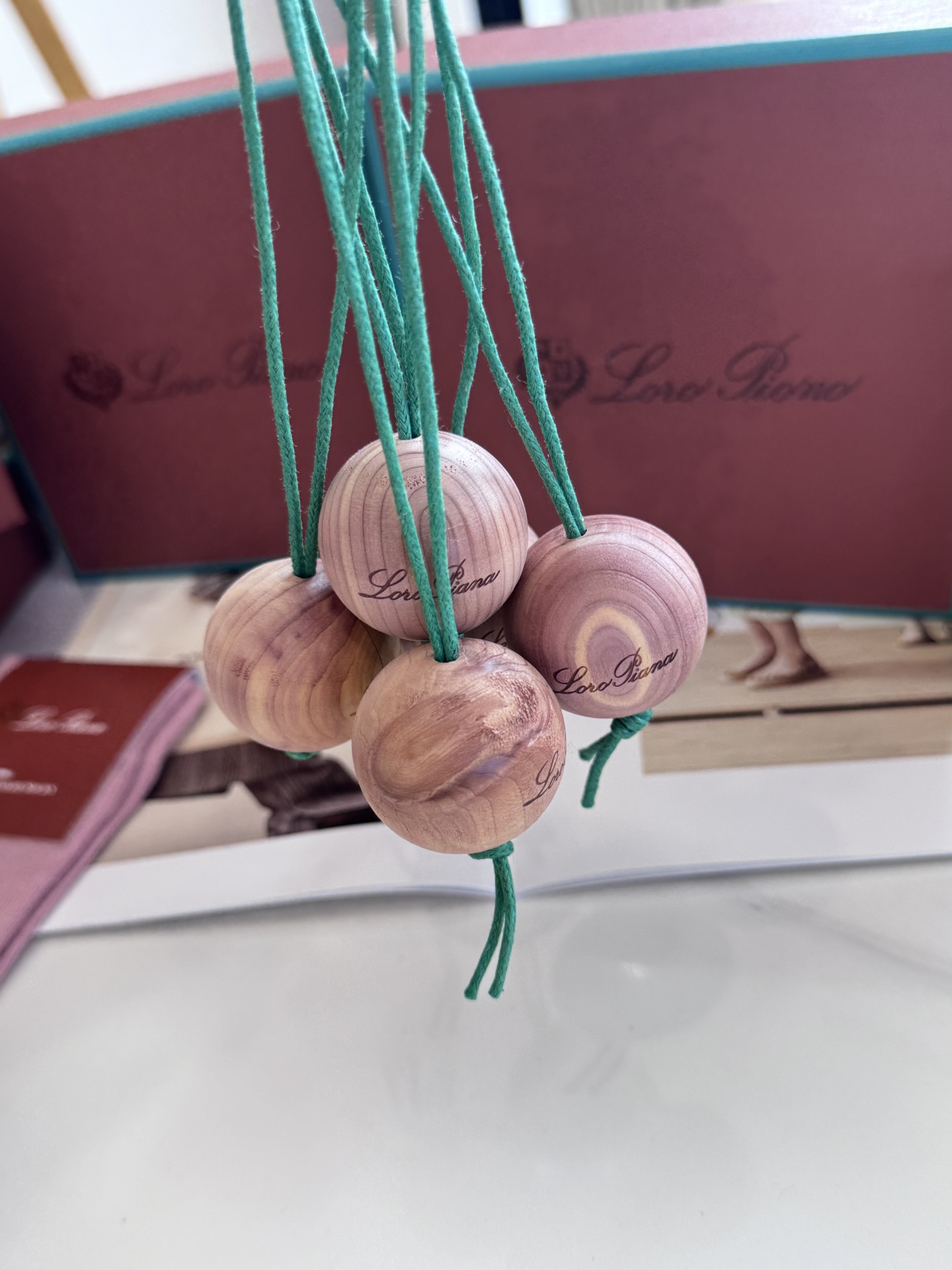 Included in the gift set, these cedarwood balls are crafted from solid-c - Comprehensive 4