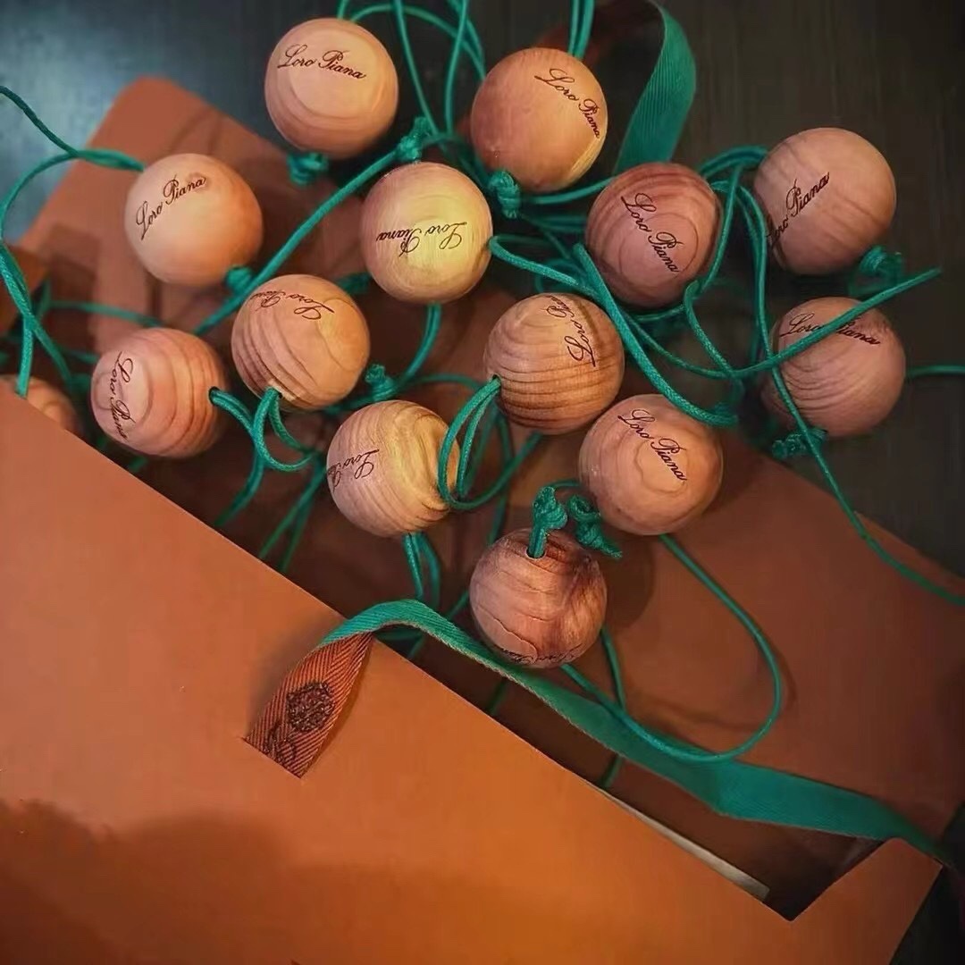 Loro Piana Cedar Wood Balls for Cashmere Care - Comprehensive 9