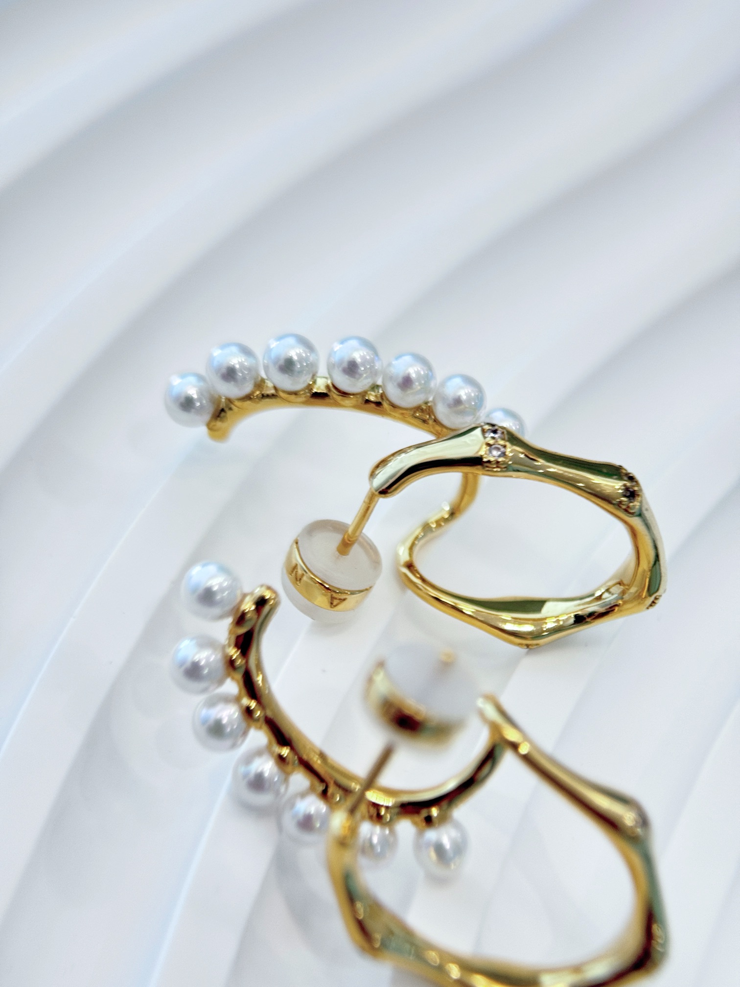 Bamboo Motif Double Pearl Earrings - Comprehensive 6