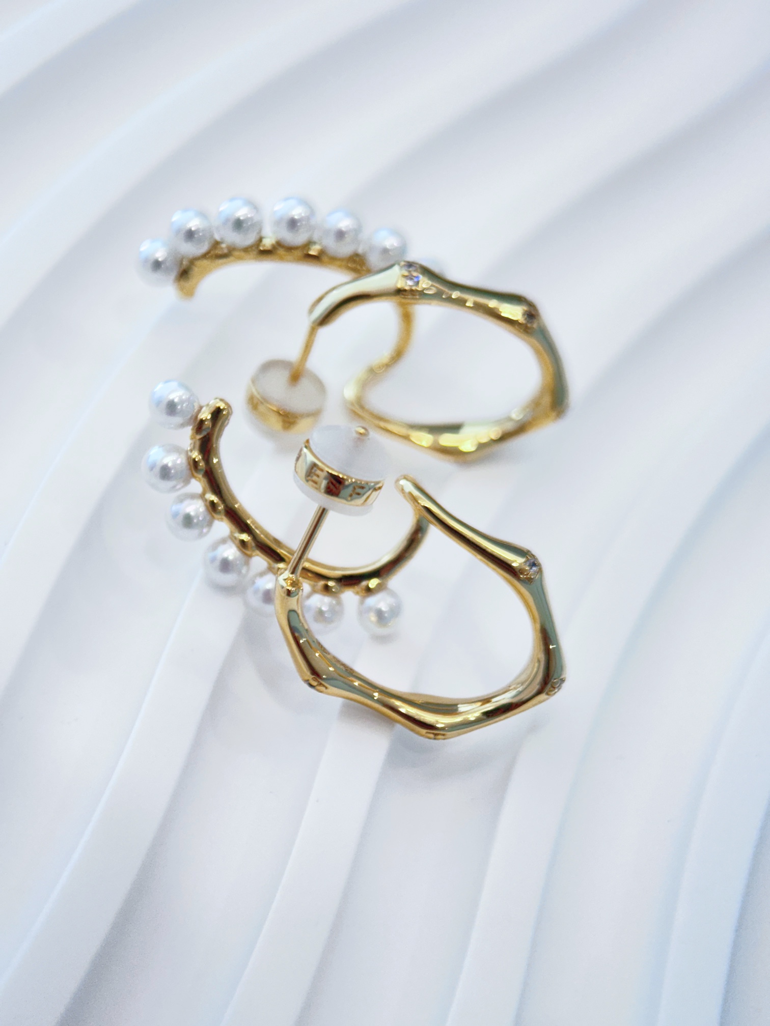 Bamboo Motif Double Pearl Earrings - Comprehensive 3