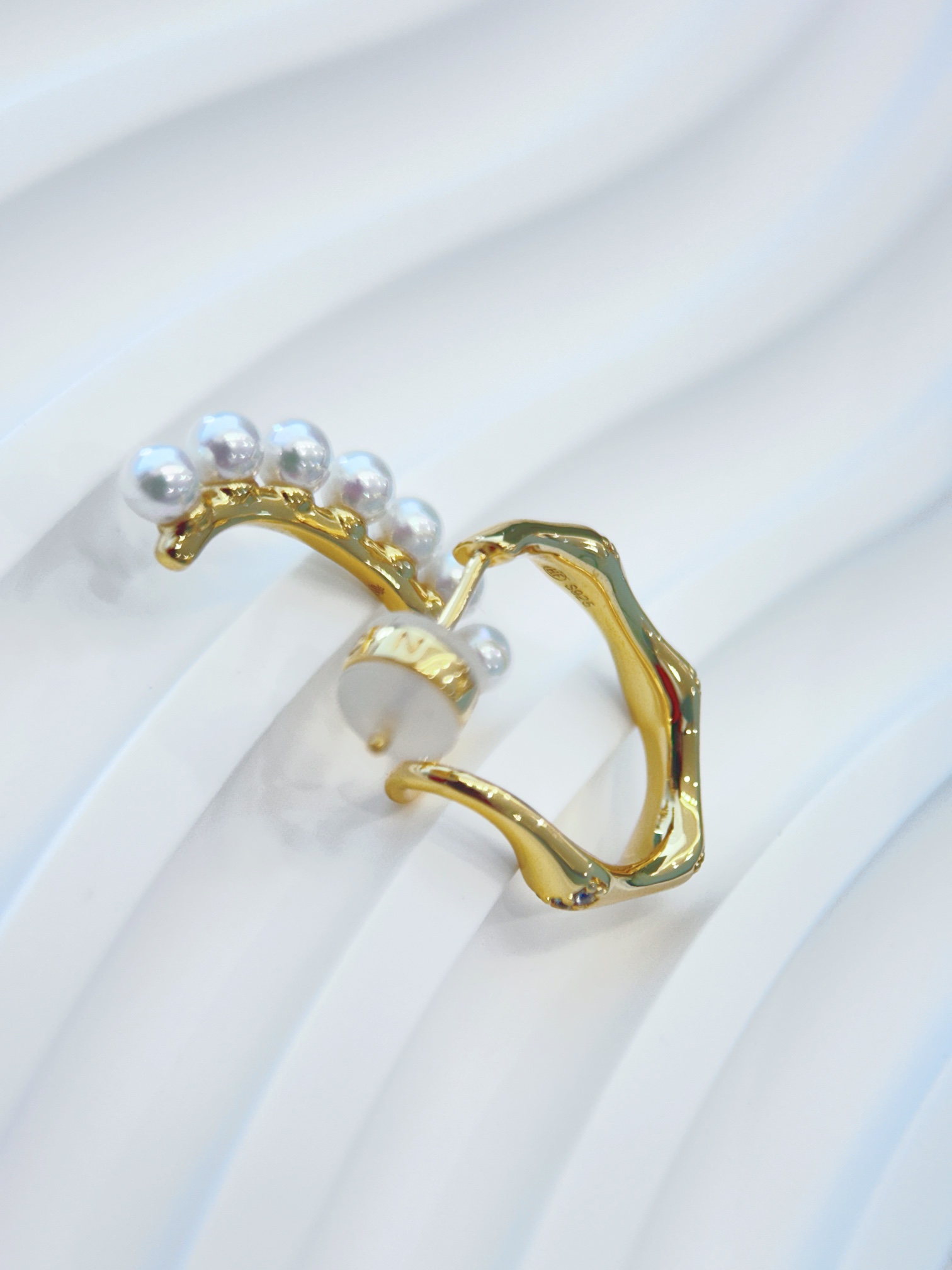 Bamboo Motif Double Pearl Earrings - Comprehensive 9