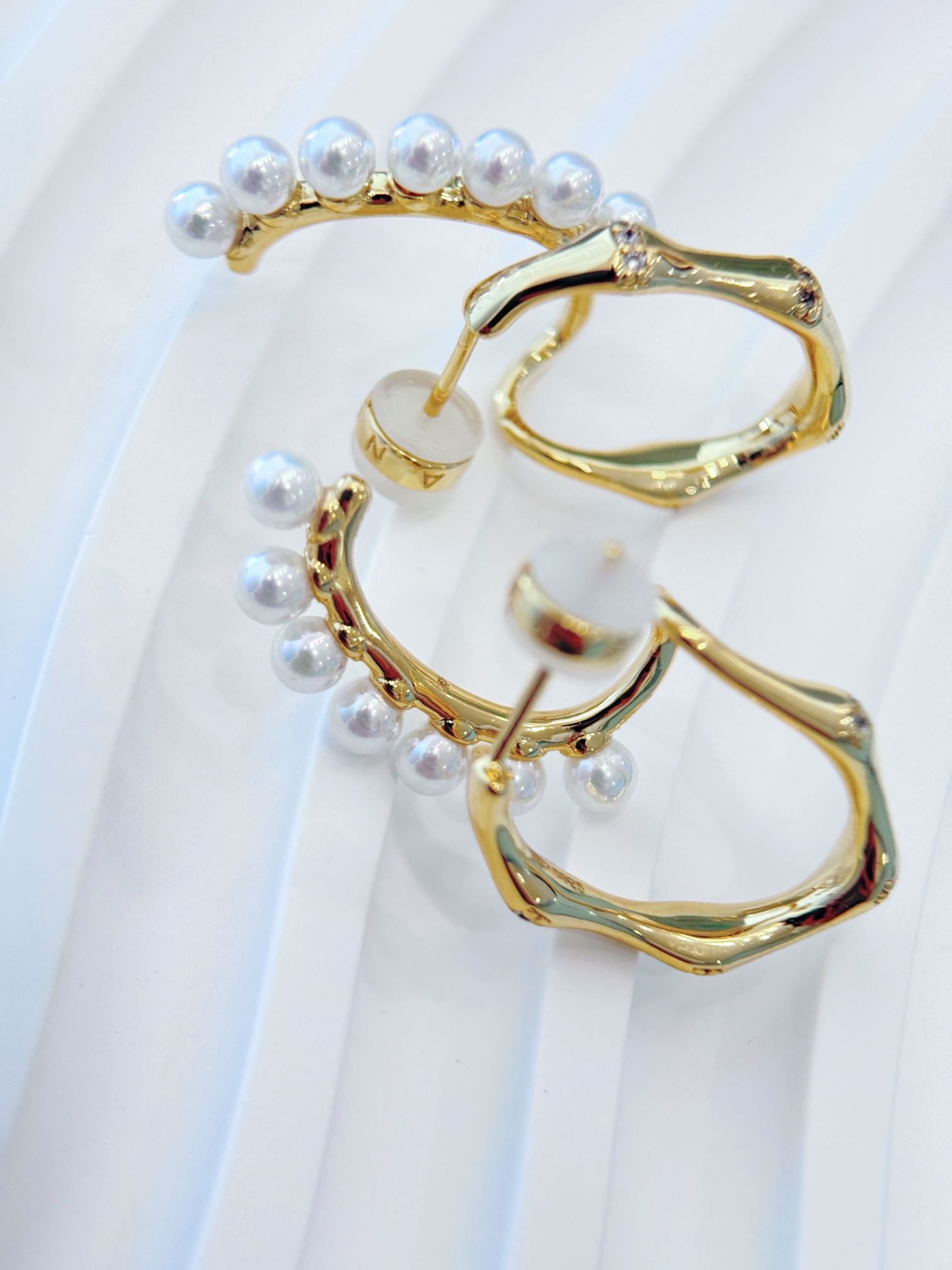 Bamboo Motif Double Pearl Earrings - Comprehensive 4